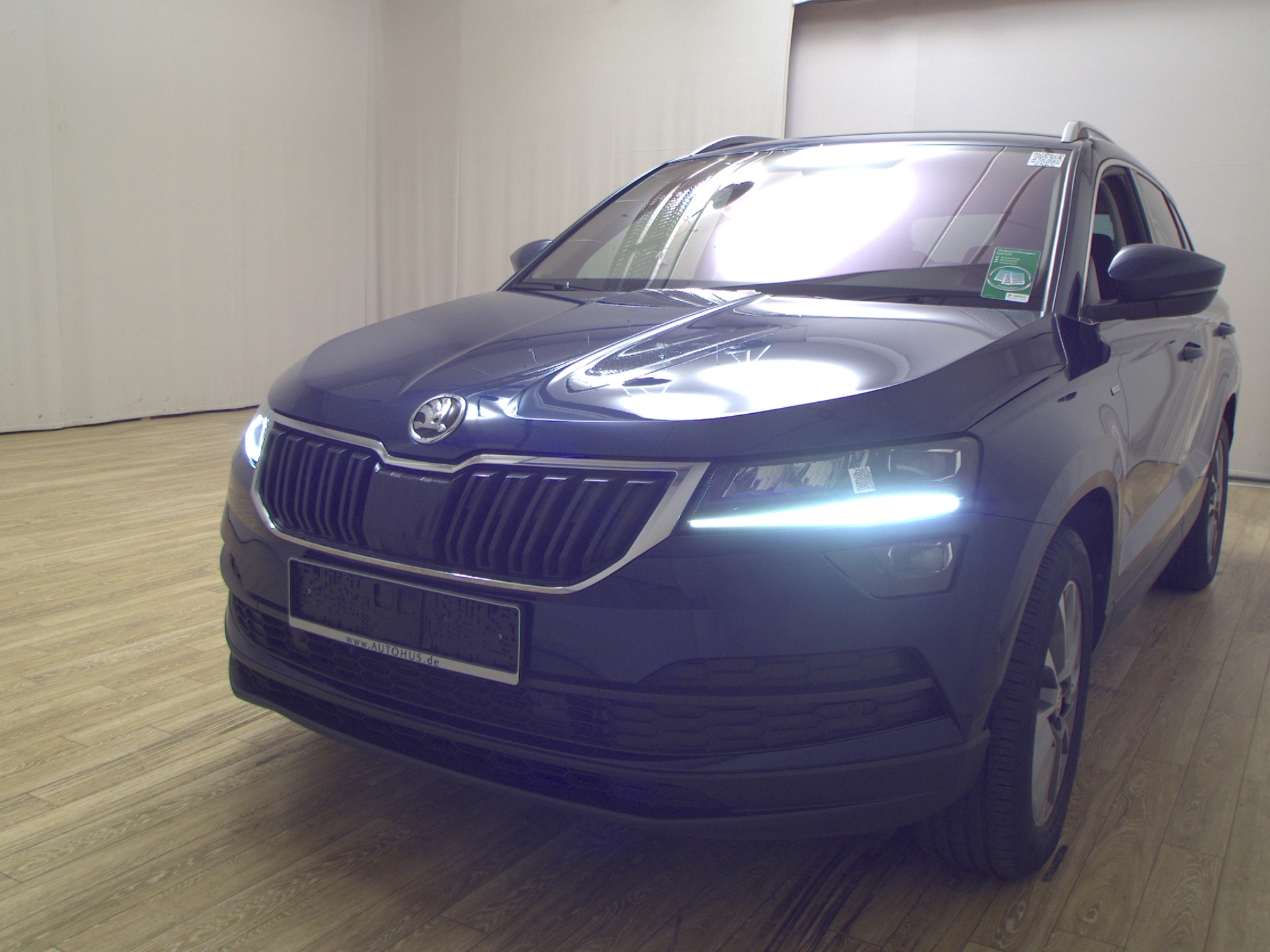 Skoda Karoq 2.0 TDI 4x4 Clever Navi LED vc RfK AHK ACC 2
