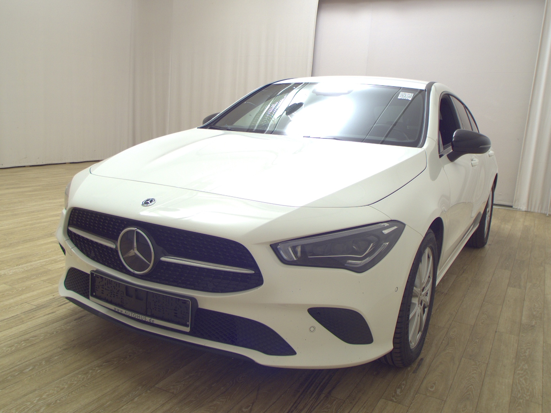 Mercedes-Benz 200 d 4M Progressive Navi MB-LED RFK 2