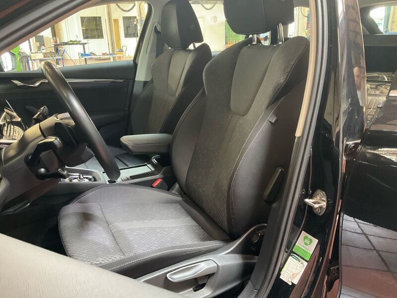 Skoda Octavia Kombi 1.4 TSI iV Navi LED vc RFK Shz 10