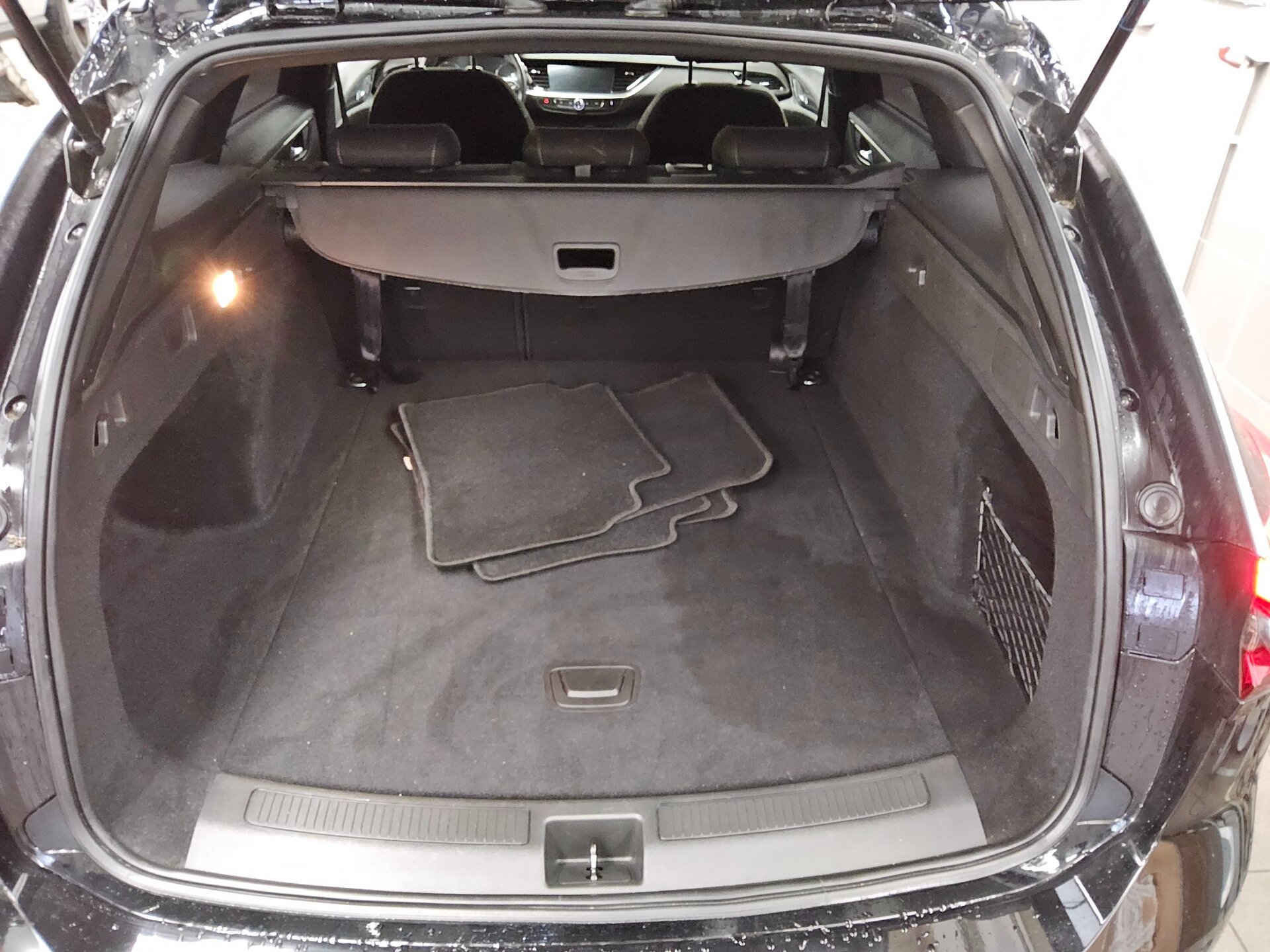 Opel Insignia ST 1.5 D Business Ed. Navi LED AHK Shz 11