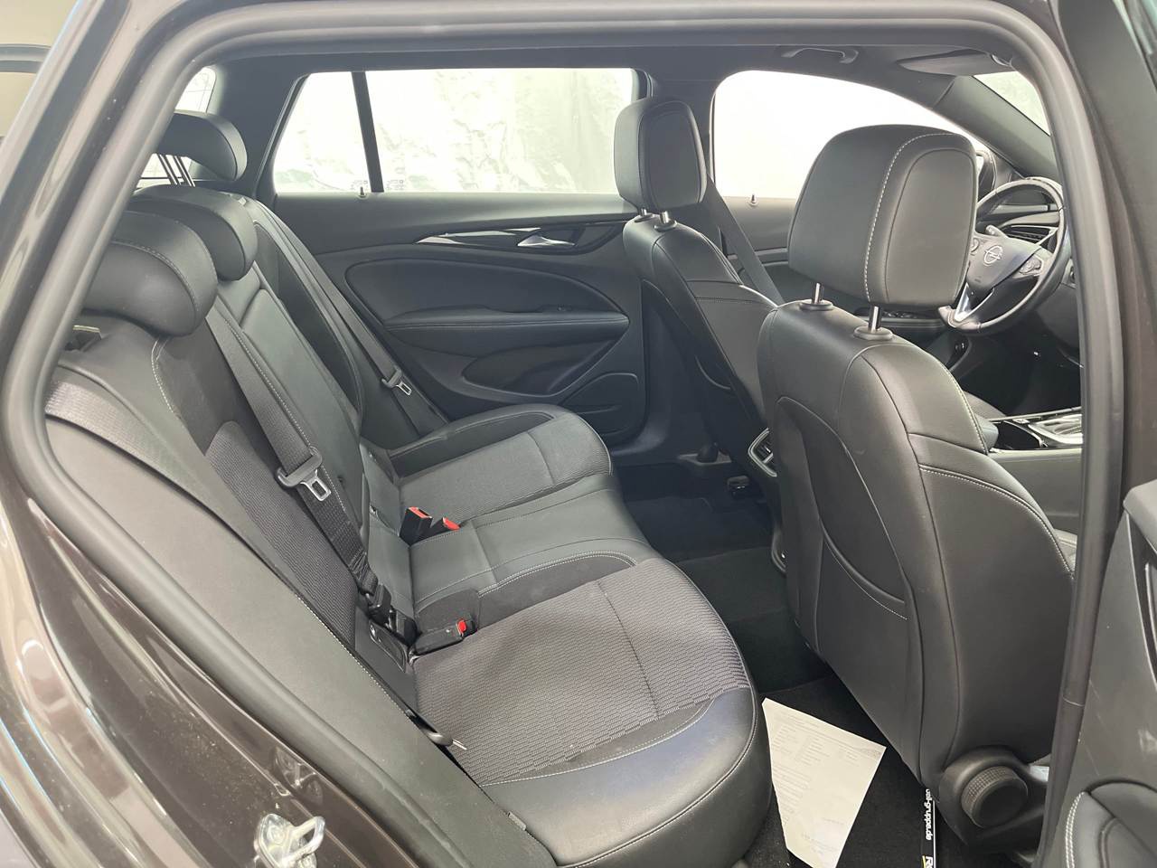 Opel Insignia ST 2.0 D Business Elegance T-LEDER NAVI LED SHZ HUD 5