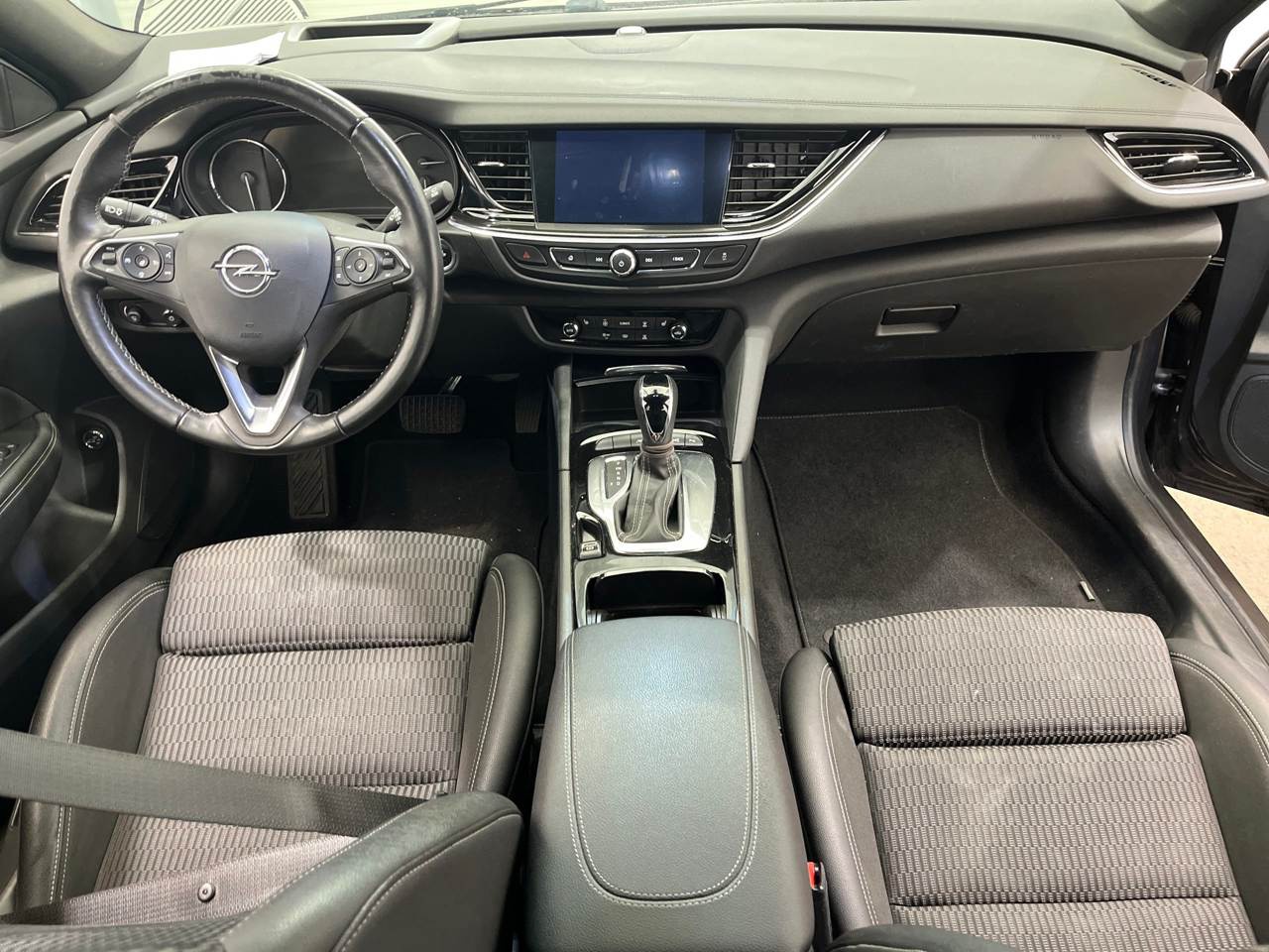 Opel Insignia ST 2.0 D Business Elegance T-LEDER NAVI LED SHZ HUD 3