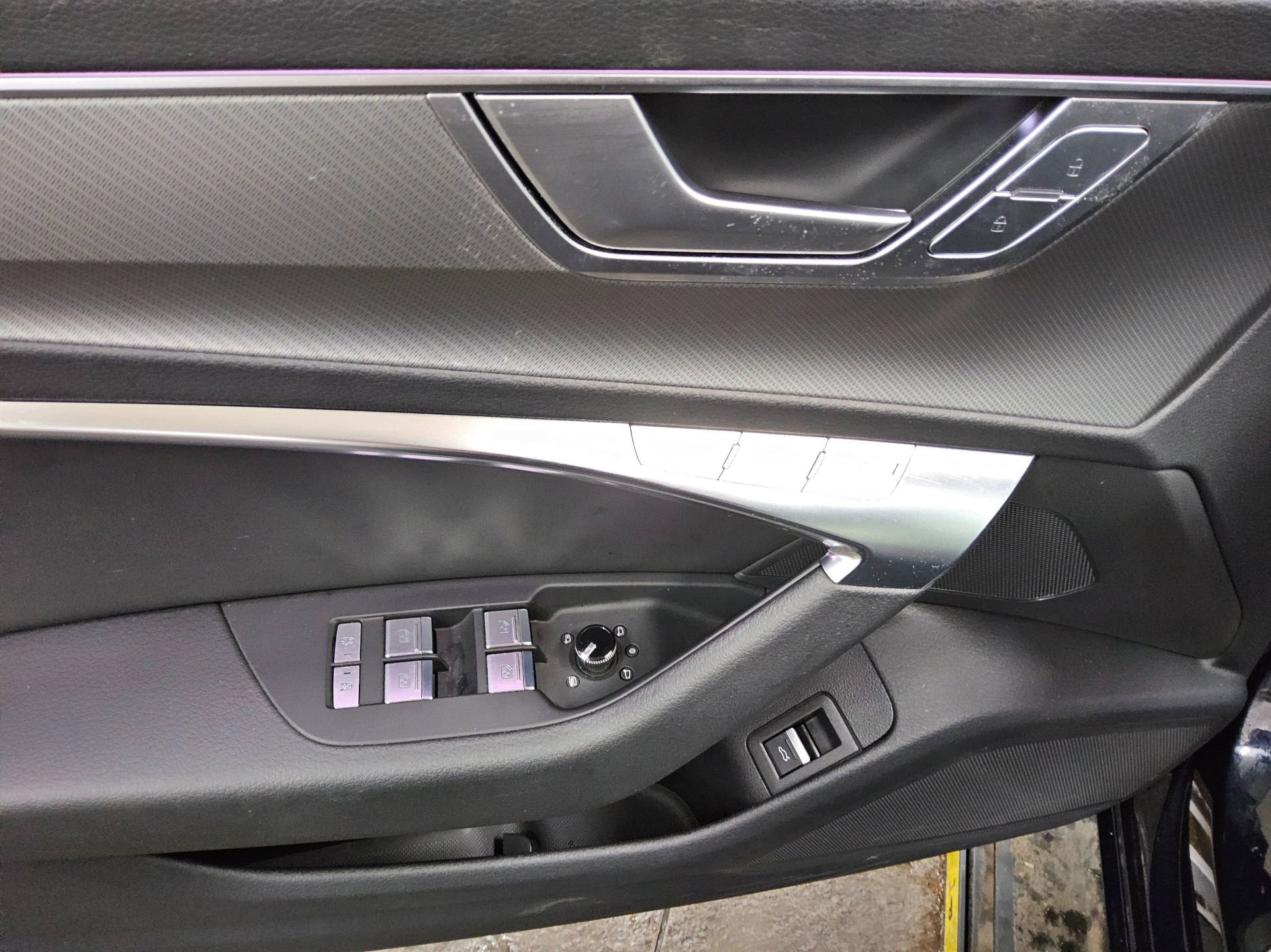 Audi A6 Avant 40 TDI design Leder Navi LED vc+ Pano 10