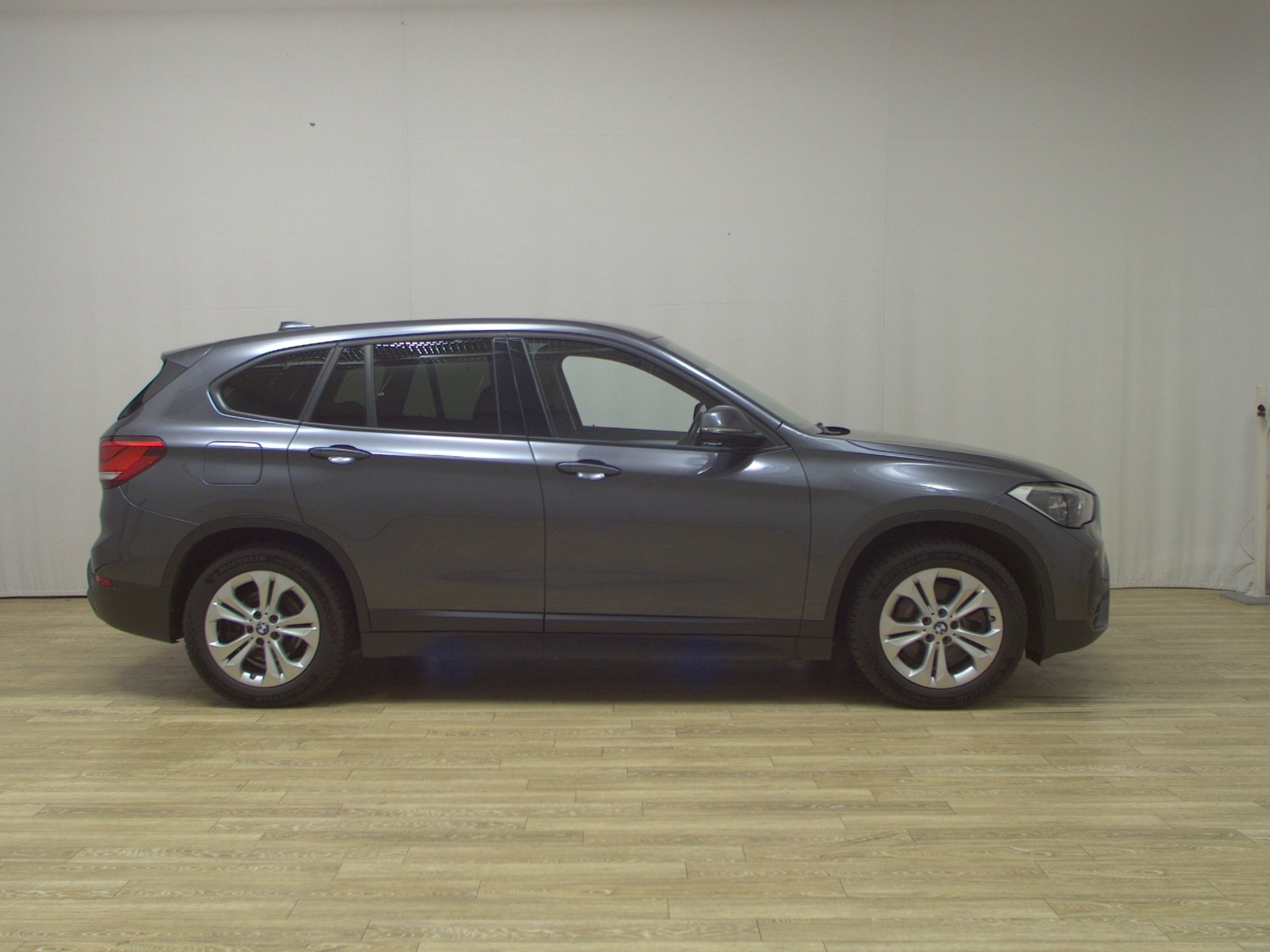 BMW X1 xDrive25e Advantage Navi+ LED HuD AHK HiFi