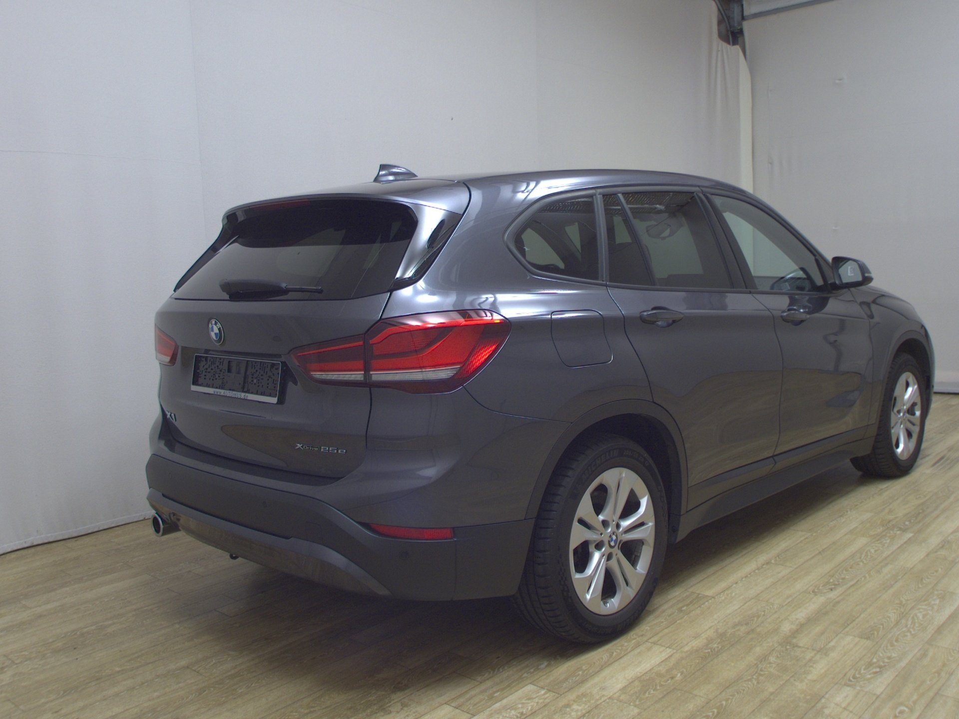 BMW X1 xDrive25e Advantage Navi+ LED HuD AHK HiFi 4