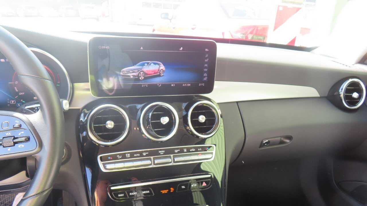 Mercedes-Benz C 300 T de Avantgarde NAVI LED SHZ RFK AHK 9