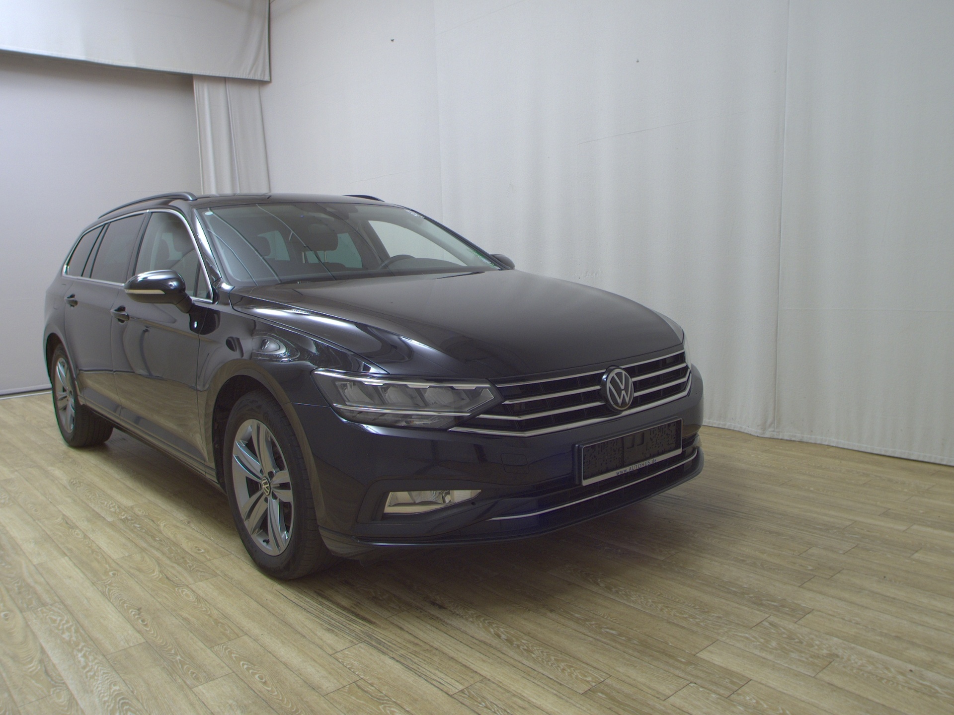 Volkswagen Passat Var. 2.0 TDI Business Navi LED AHK RFK 3