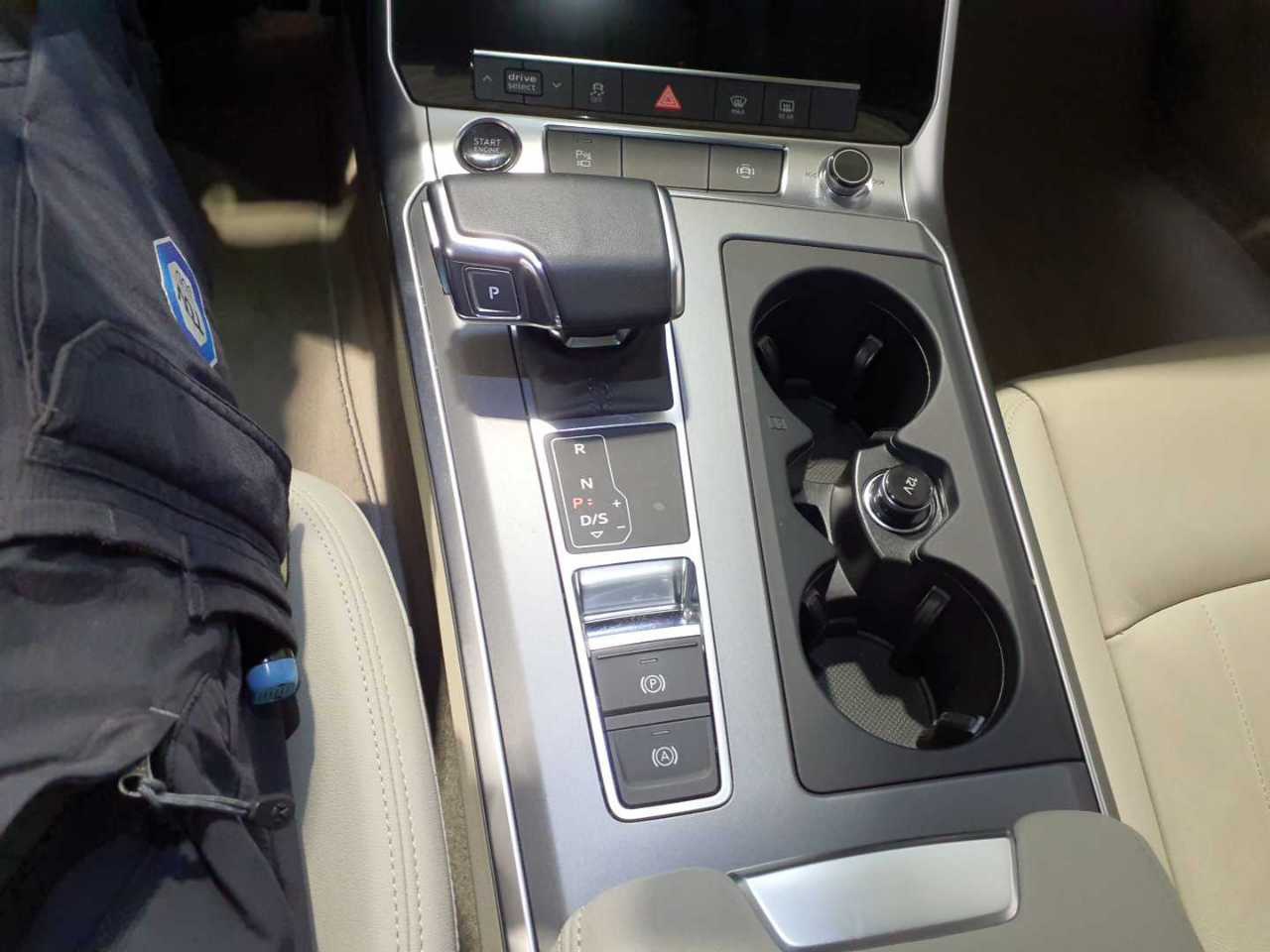 Audi A6 Avant 35 TDI LEDER NAVI KLIMAAUT LED SHZ 9