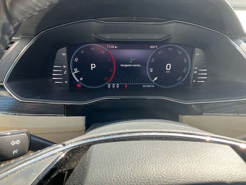 Skoda Superb Kombi 2.0 TDI Style NAVI CARPLAY ANDROID KLIMAAUT SHZ 6
