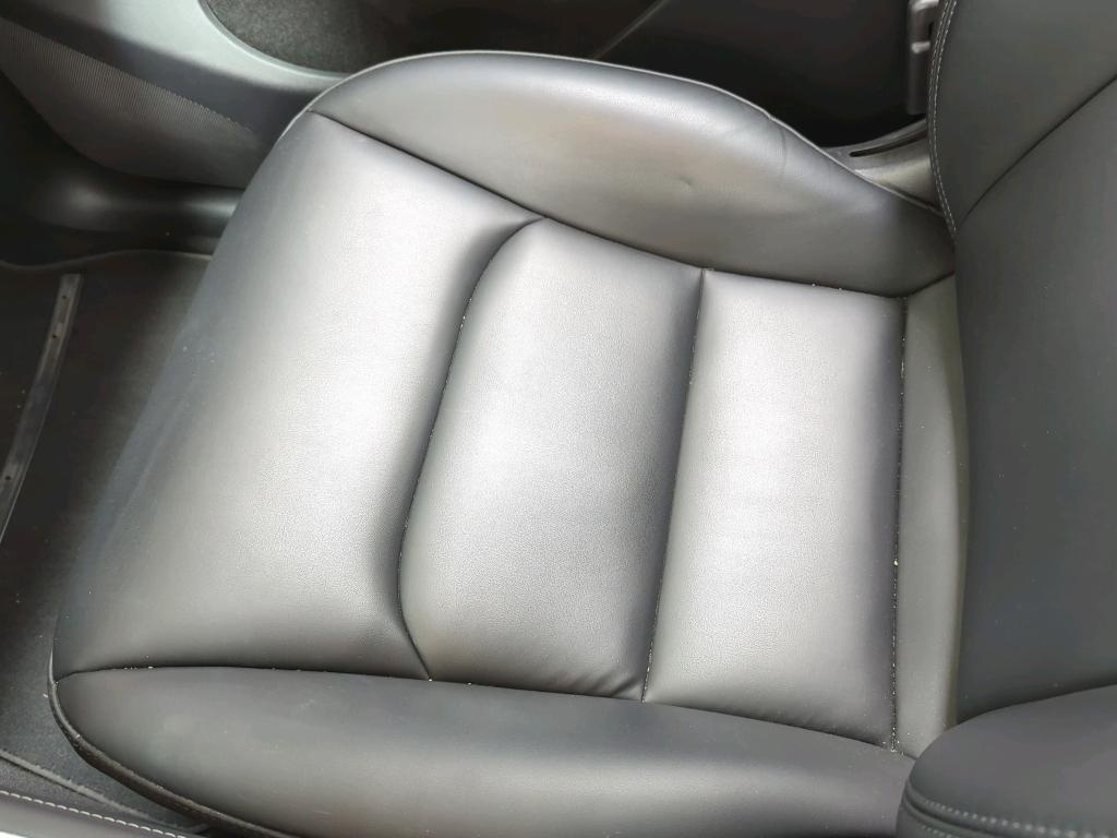 Tesla Model Y NAVI LED SHZ PANO KAMERA 8
