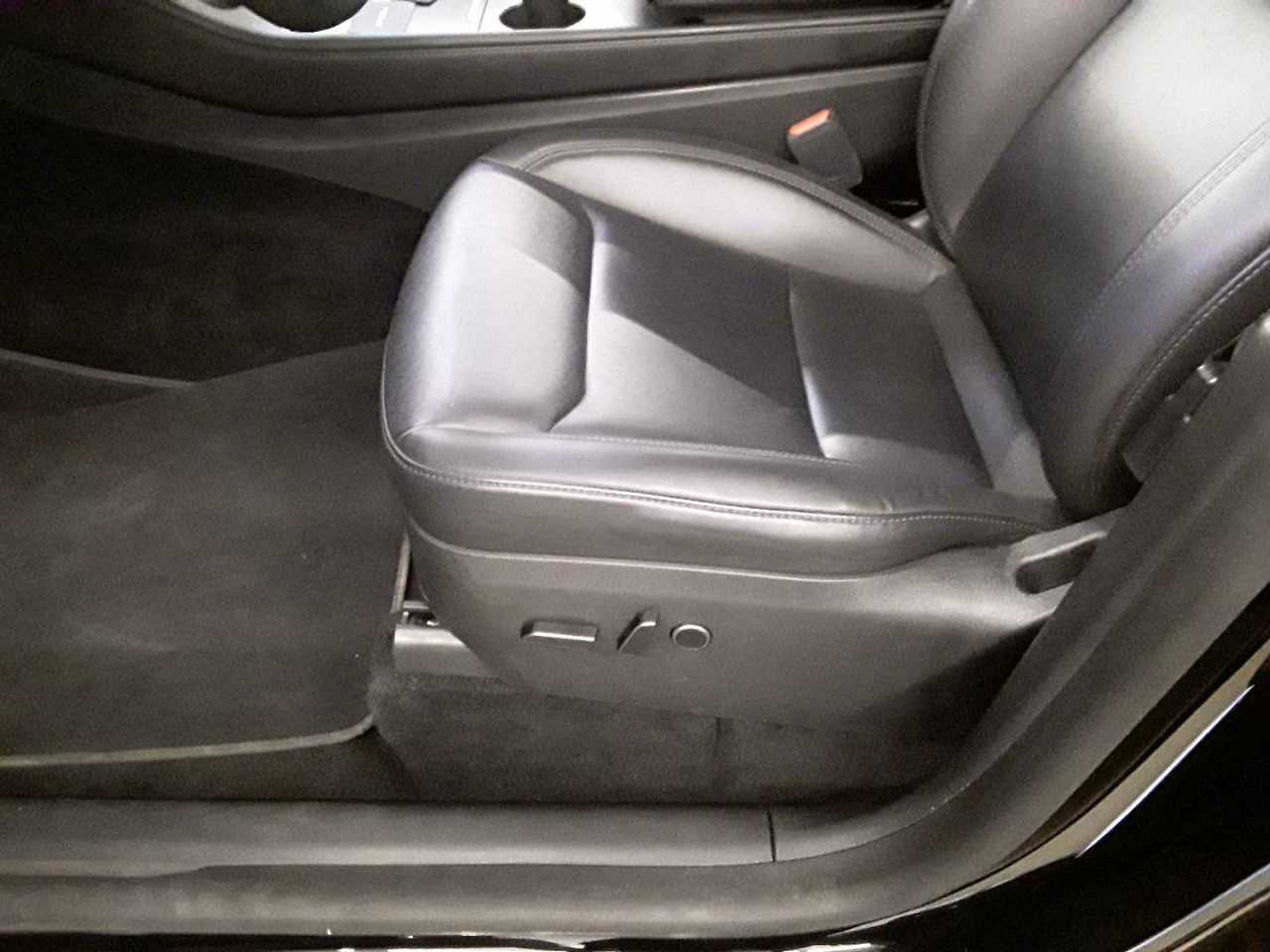 Tesla Model Y Long Range AWD NAVI SHZ LED LEDER 8