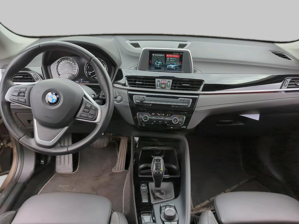 BMW X1 sDrive20i Sport-Line LED SHZ PDC LENKRADHZG PANO 5