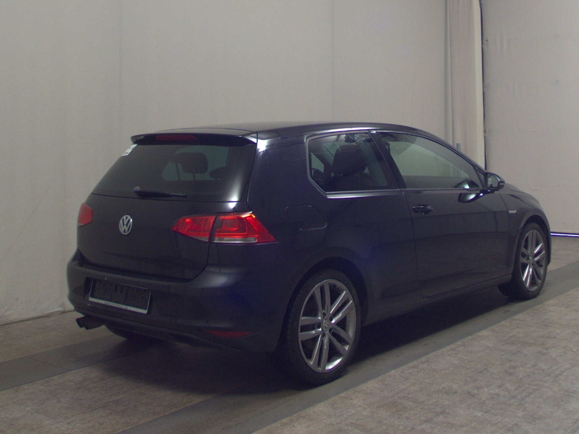 Volkswagen Golf-7 1.4 TSI Cup AHK PDC Shz AUX-IN HU 01/28 4