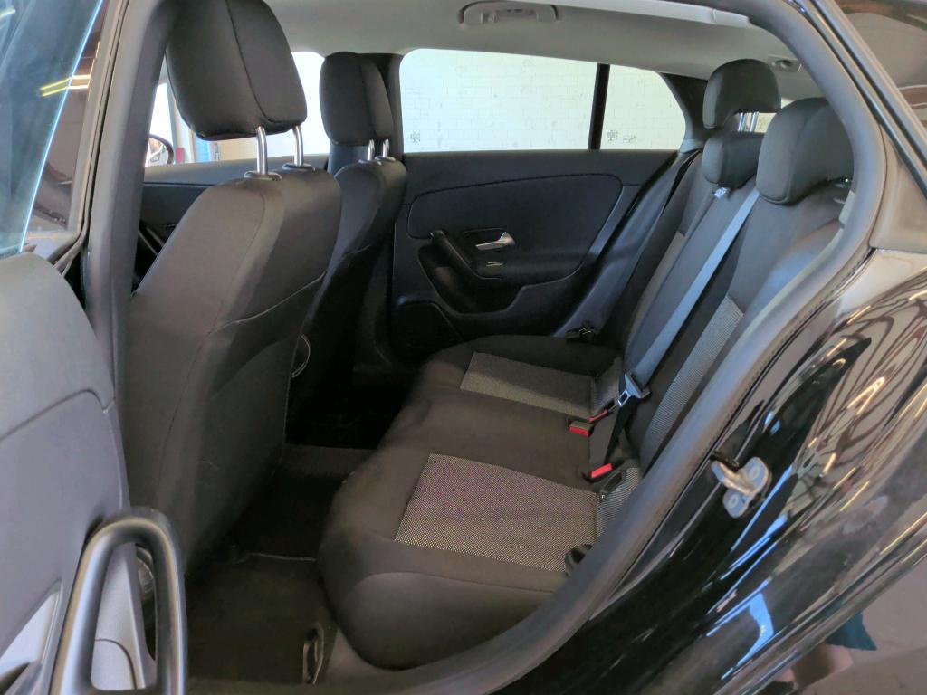 Mercedes-Benz CLA 180 SB d NAVI KLIMAAUT SHZ PDC LED 7