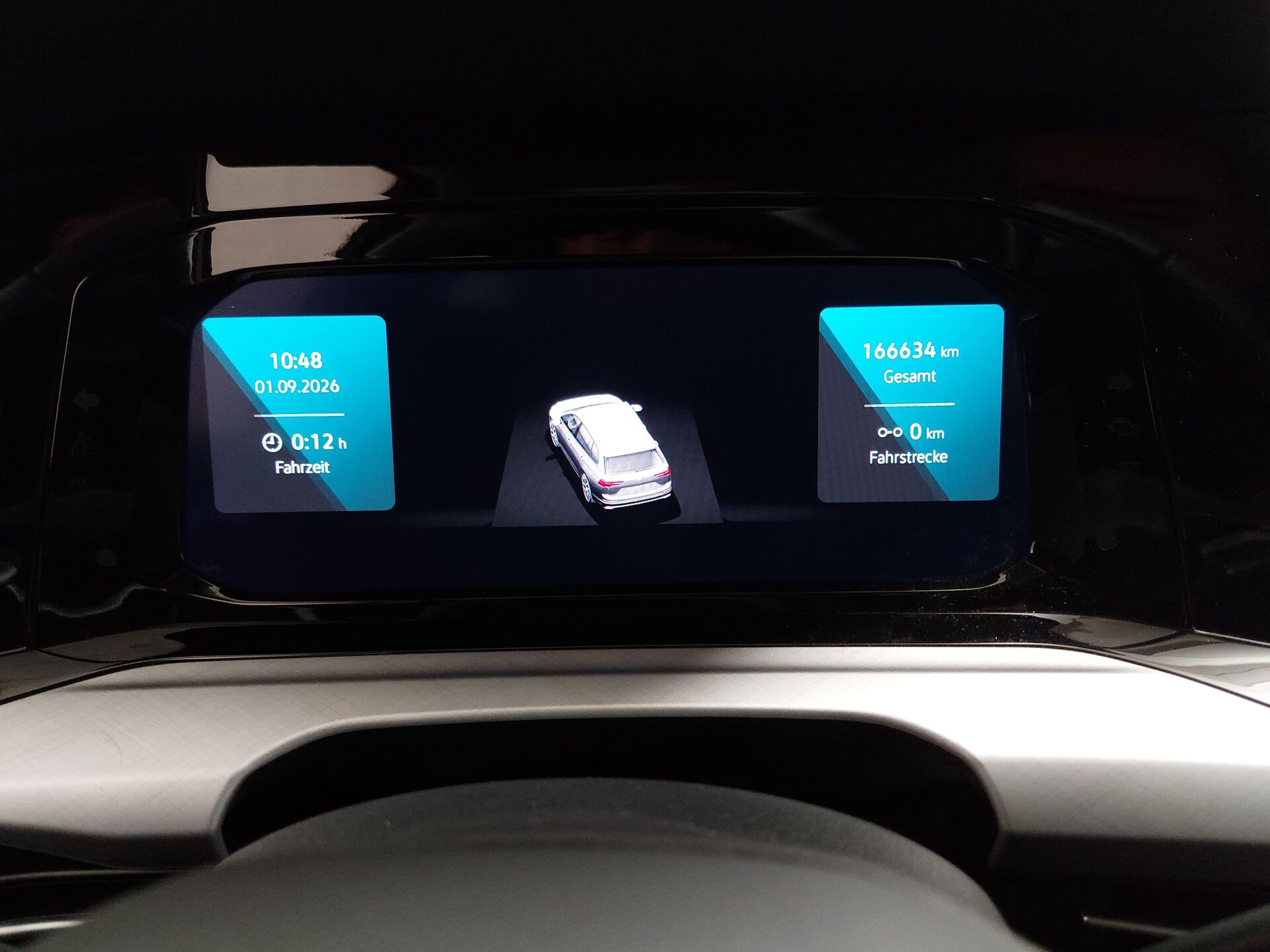 Volkswagen Golf-8 Var. 2.0 TDI Life NAVI LED ERGO&MASSAGE SHZ PDC 17