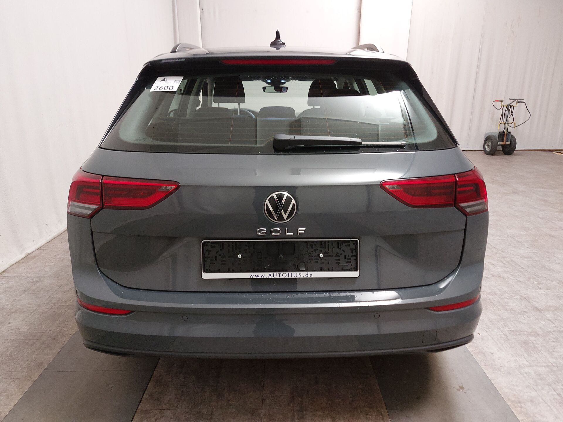 Volkswagen Golf-8 Var. 2.0 TDI Life NAVI LED ERGO&MASSAGE SHZ PDC 6