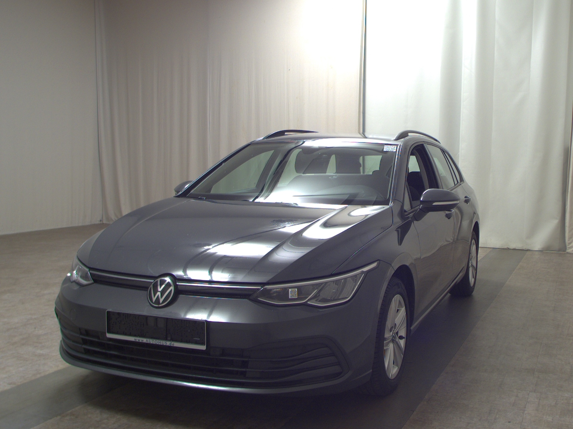 Volkswagen Golf-8 Var. 2.0 TDI Life NAVI LED ERGO&MASSAGE SHZ PDC 2