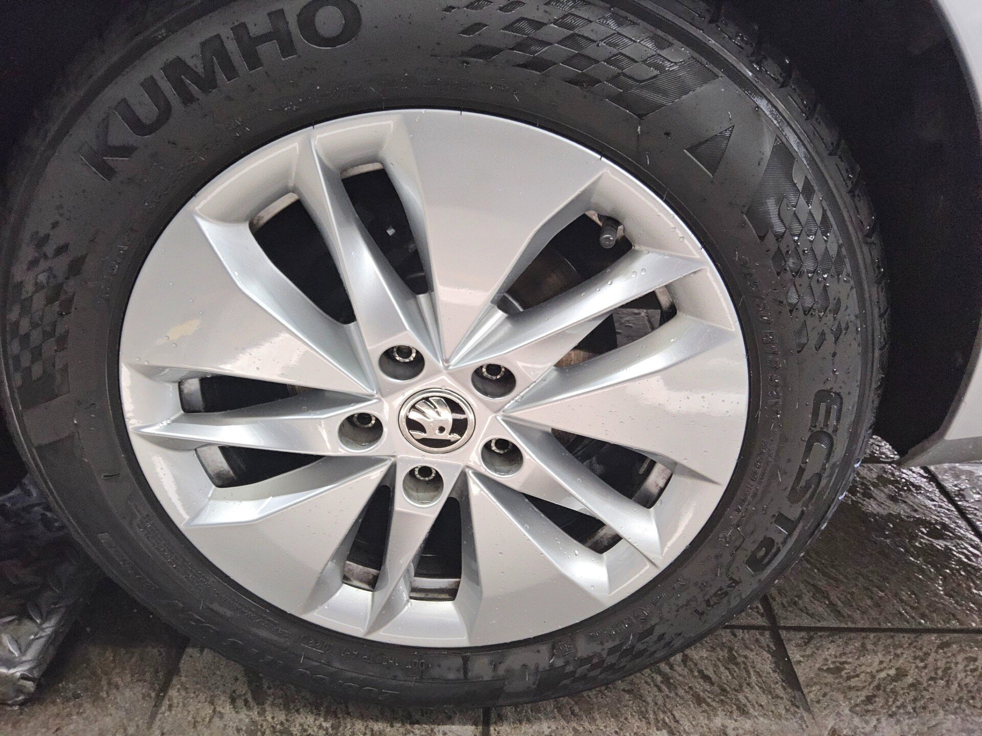 Skoda Octavia Kombi 2.0 TDI Ambition Navi LED Virtual 11