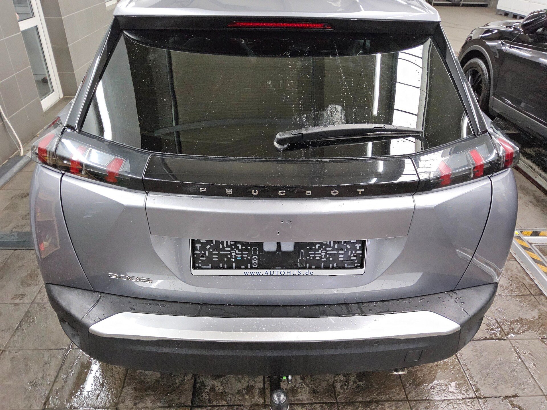 Peugeot 2008 1.5 BlueHDi 130 Allure RfK AHK PDC 12