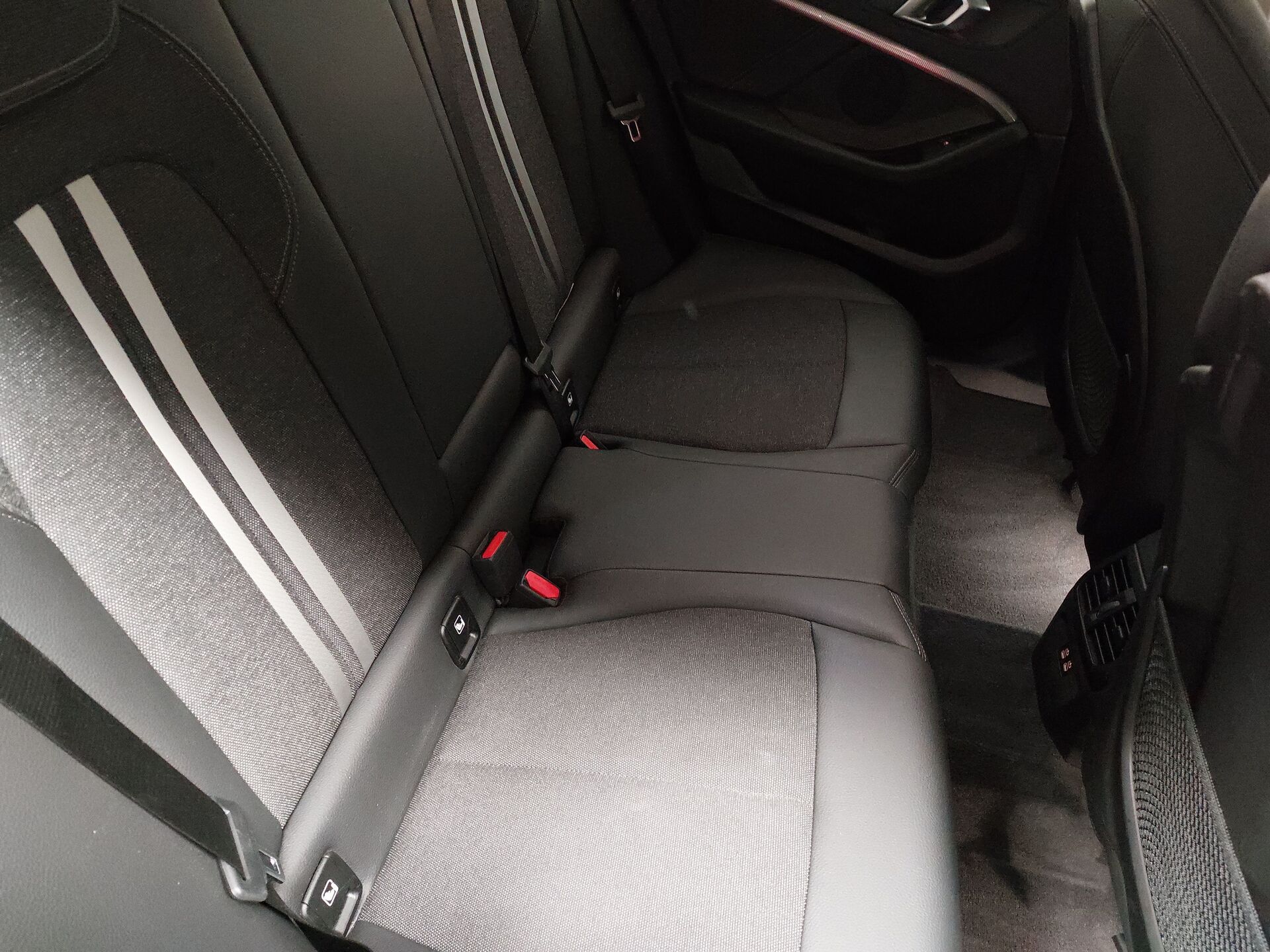 BMW 120d xDr Sport-Line Navi LC Pro LED HiFi 17