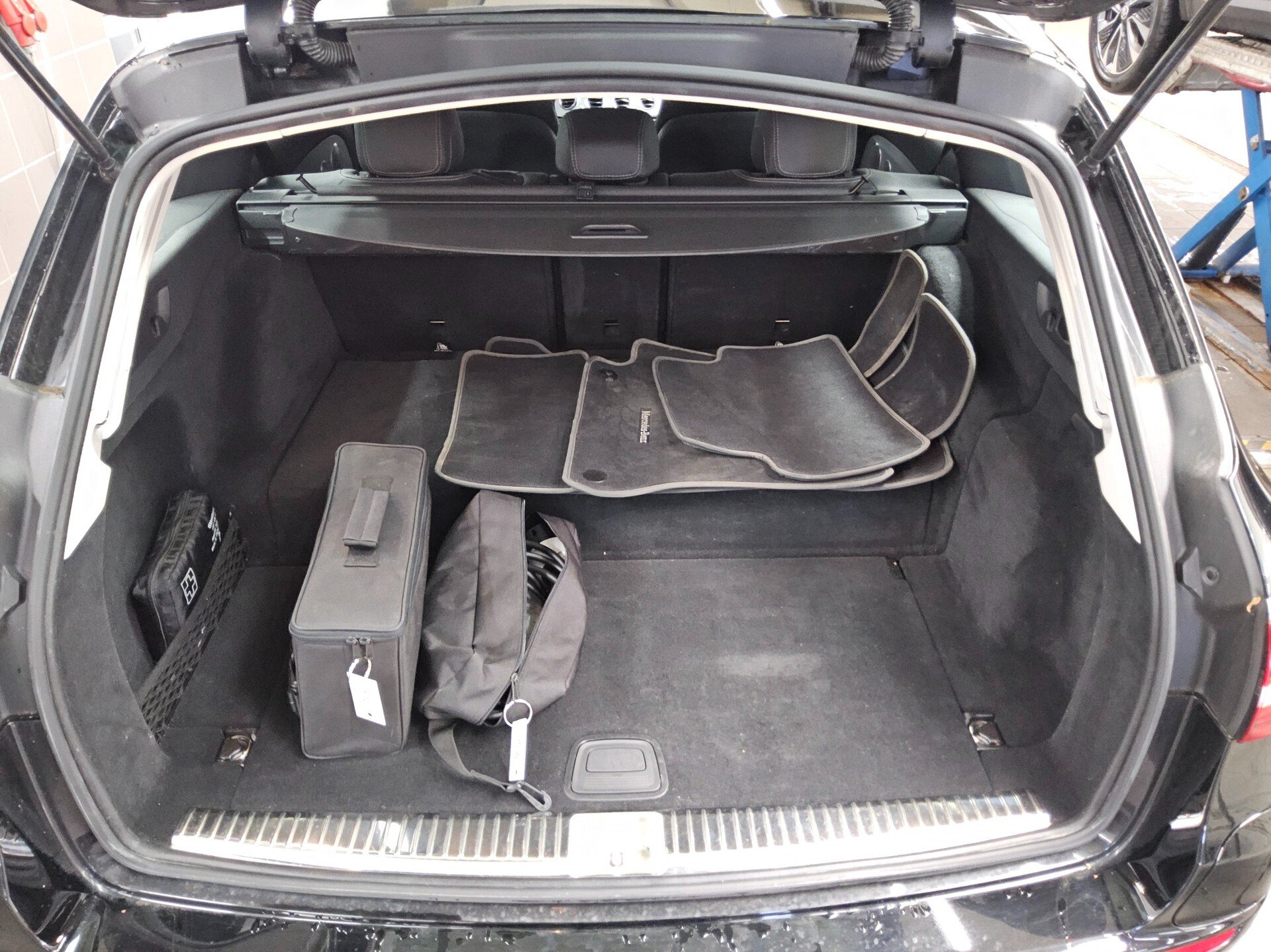 Mercedes-Benz E 300 T de Avantgarde Nav Widescr. Burmester LED 13