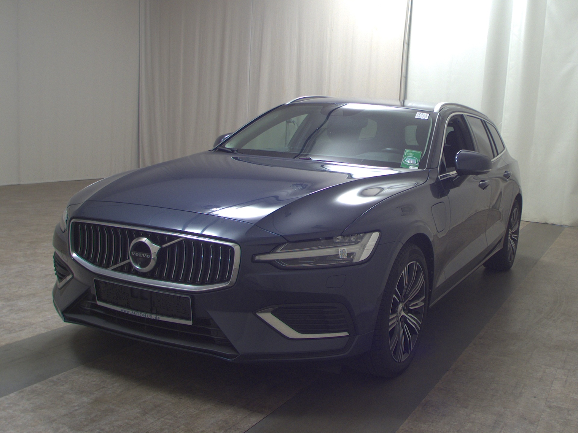 Volvo V60 T6 AWD Inscription Navi LED Shz RFK PDC AHK 2