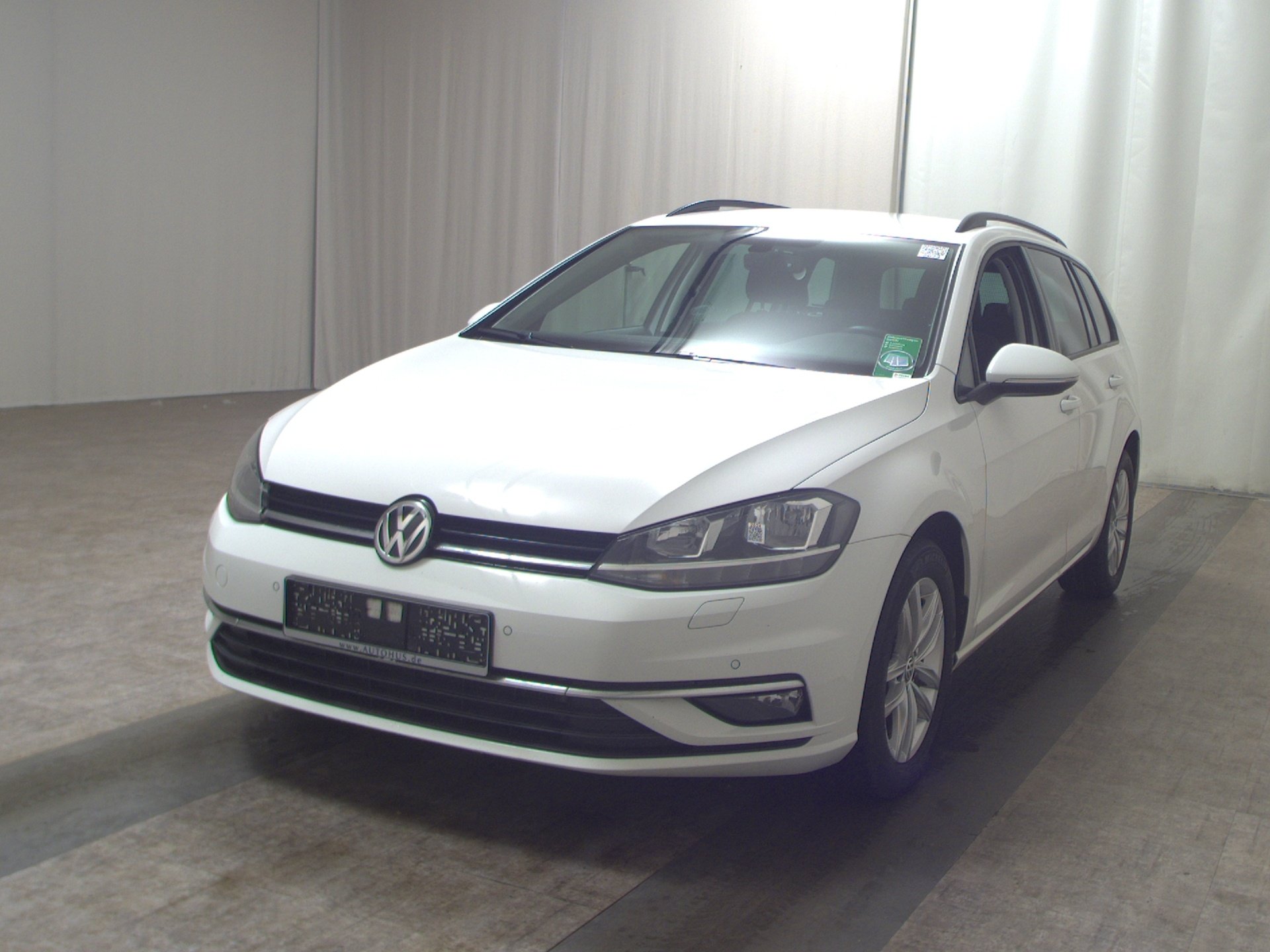 Volkswagen Golf-7 Var. 1.6 TDI Comf. Navi Shz PDC 2