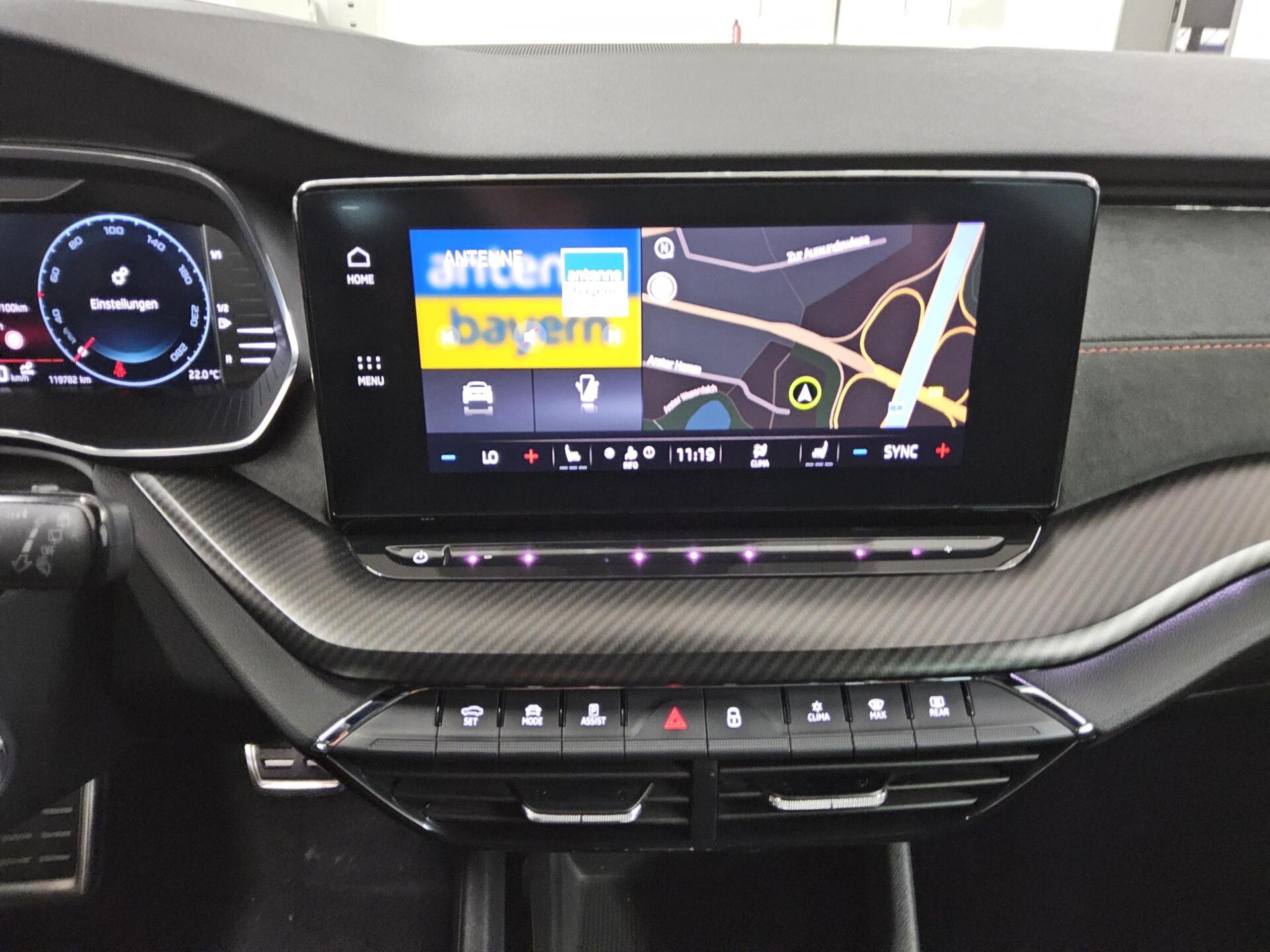 Skoda Octavia Kombi 2.0 TDI RS Navi LED virtual HuD 7