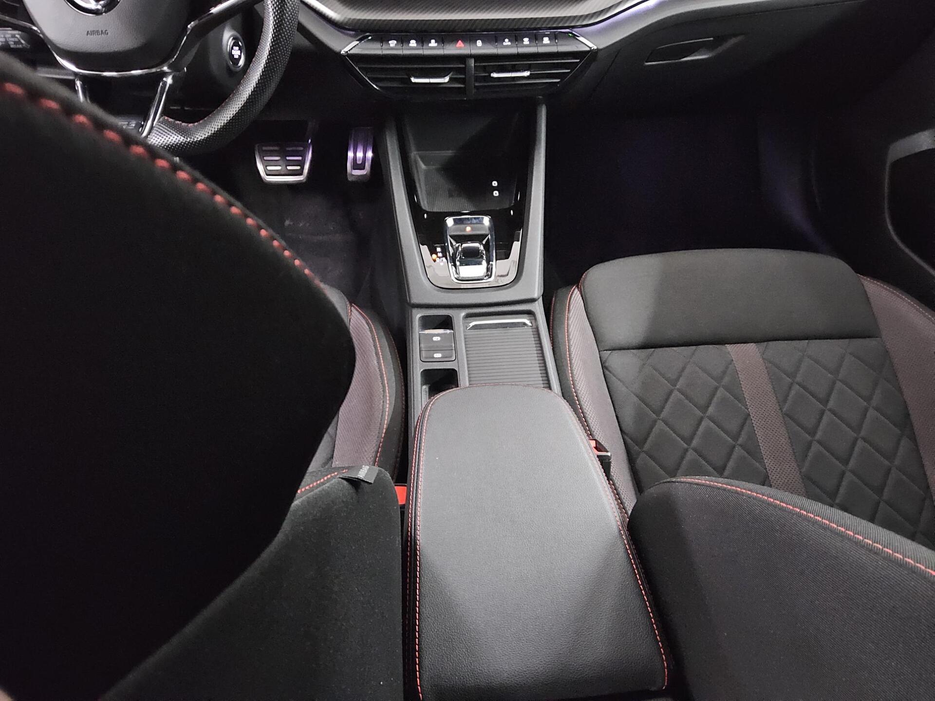 Skoda Octavia Kombi 2.0 TDI RS Navi LED virtual HuD 6
