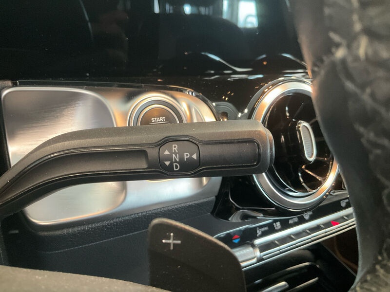 Mercedes-Benz GLB 200 Progressive NAVI KLIMAAUT SHZ RFK LED 11