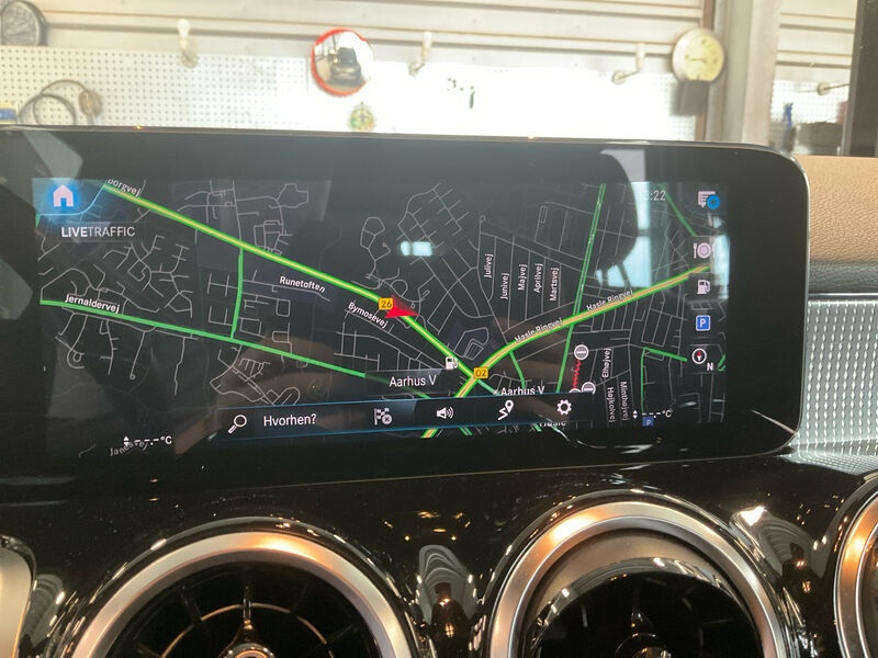 Mercedes-Benz GLB 200 Progressive NAVI KLIMAAUT SHZ RFK LED 9