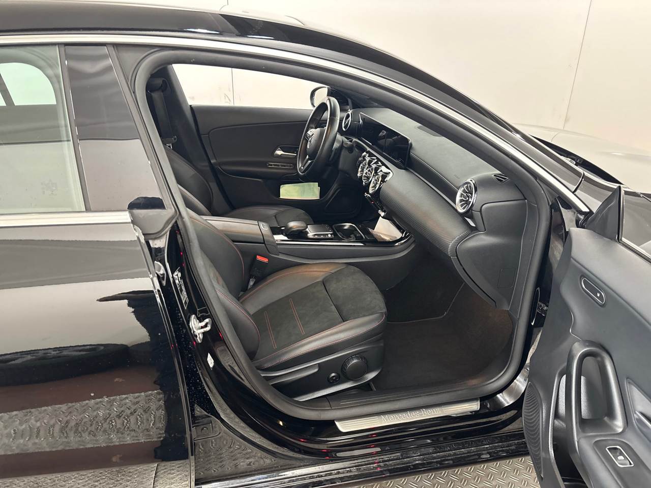 Mercedes-Benz CLA 200 SB d T-LEDER NAVI LED SPORTSITZE PANO 6
