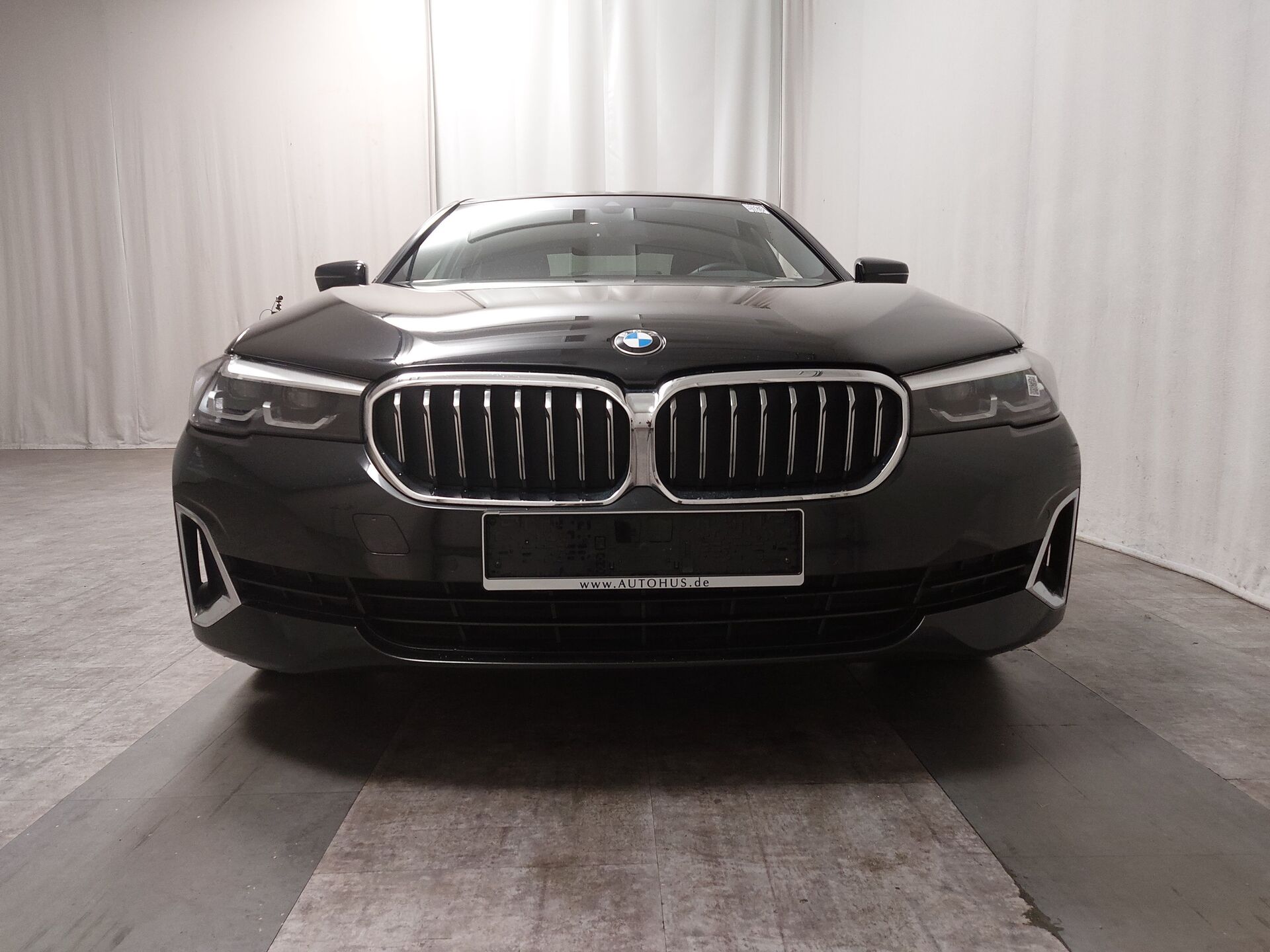 BMW 520d Luxury-Line Leder Navi LED 5