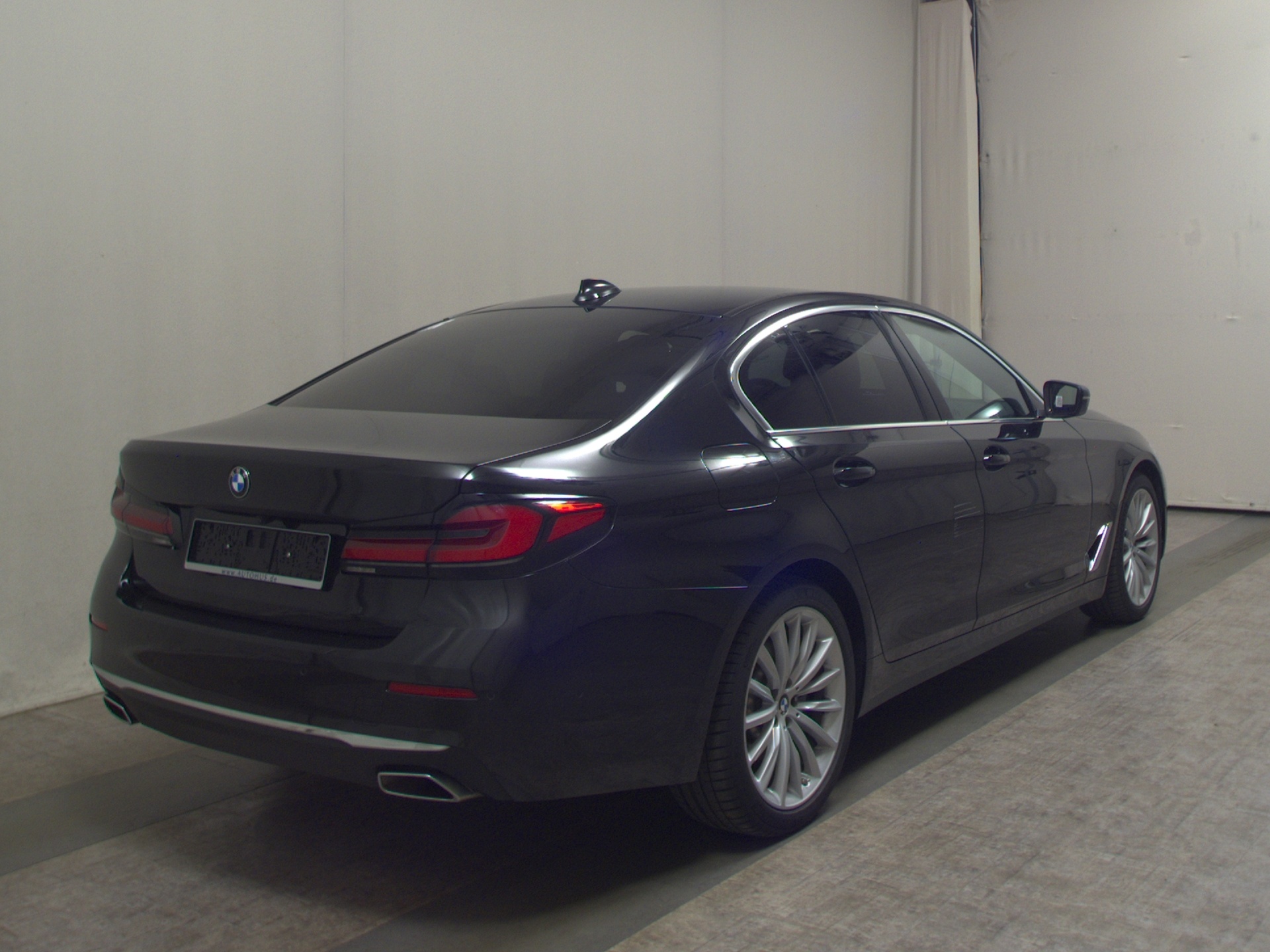 BMW 520d Luxury-Line Leder Navi LED 4