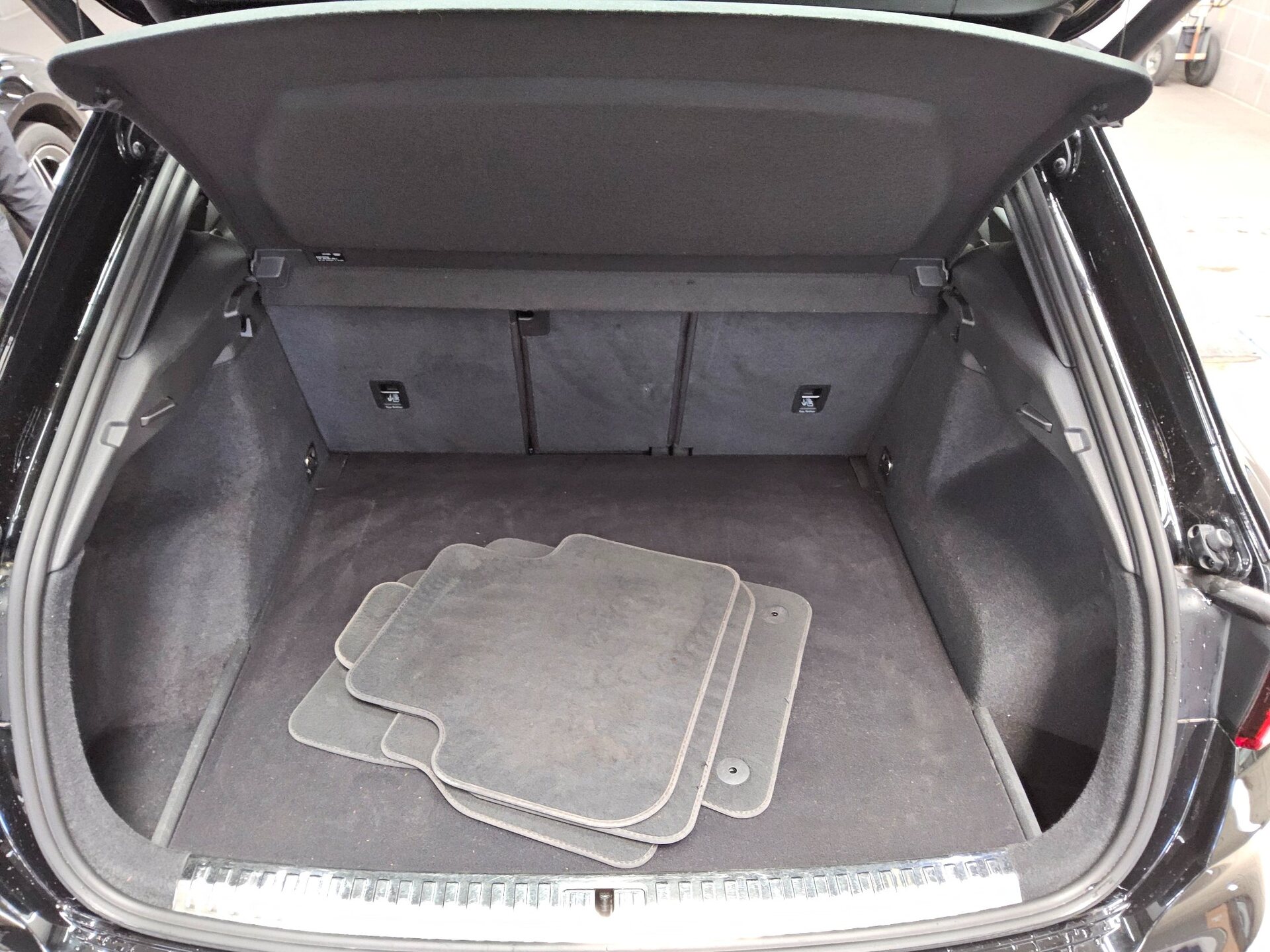 Audi Q3 35 TDI advanced Leder Navi LED vc ACC Sound 12
