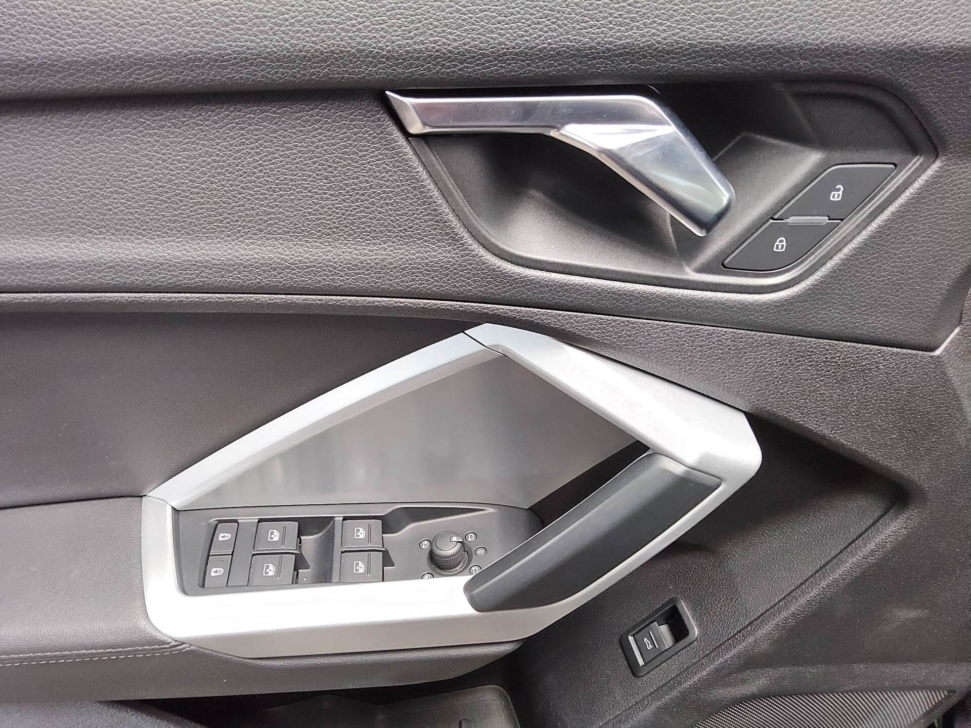 Audi Q3 35 TDI advanced Leder Navi LED vc ACC Sound 10