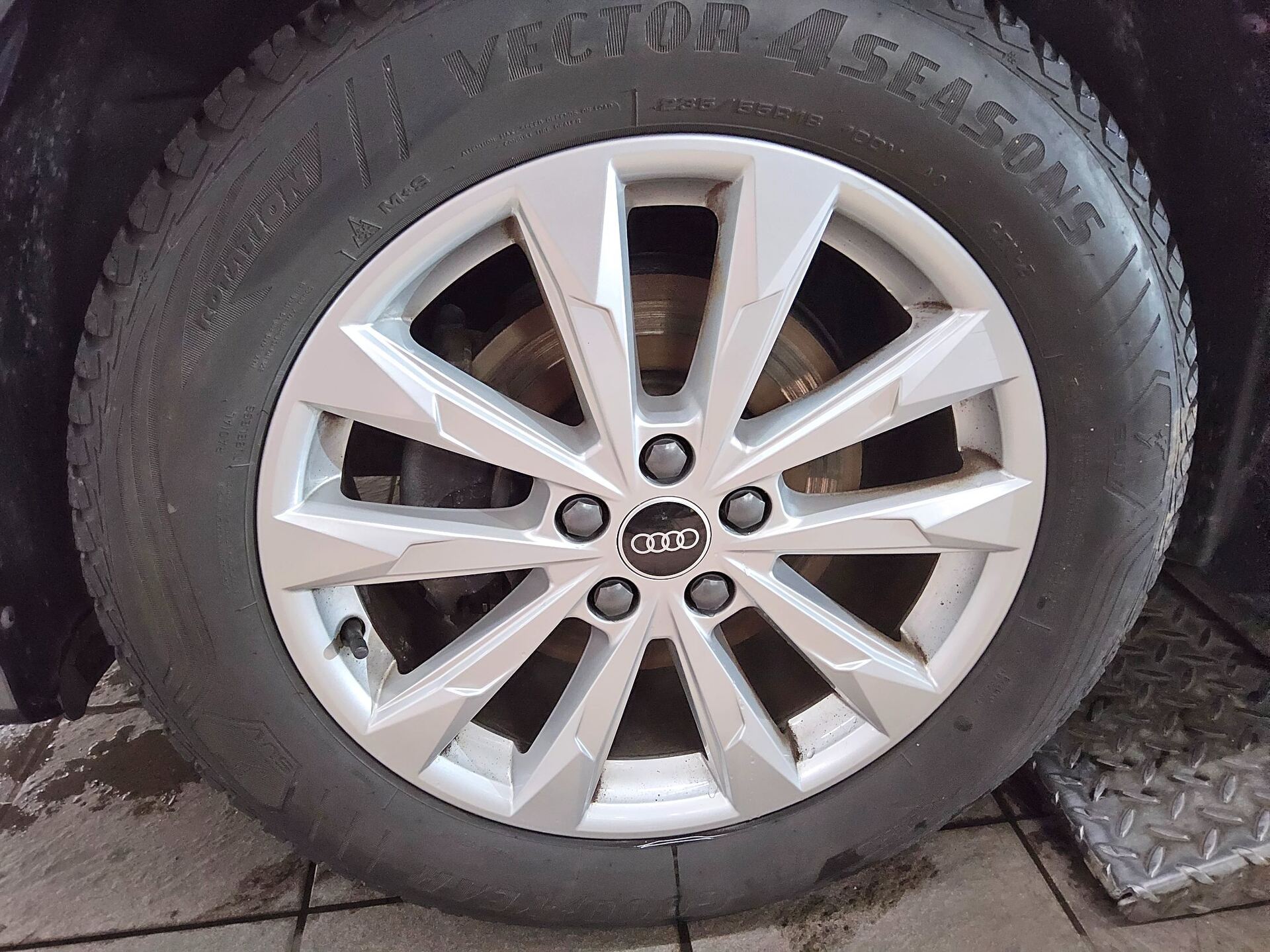Audi Q3 35 TDI advanced Leder Navi LED vc ACC Sound 11