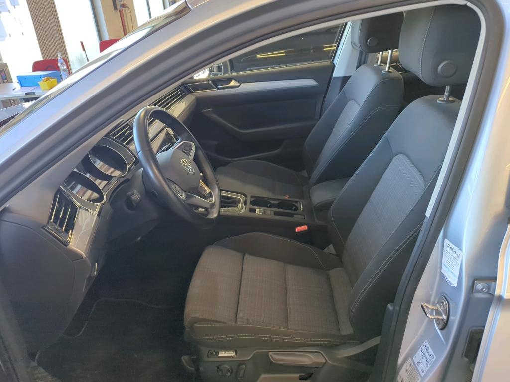 Volkswagen Passat Variant 2.0 TDI Business NAVI LED PANO 5