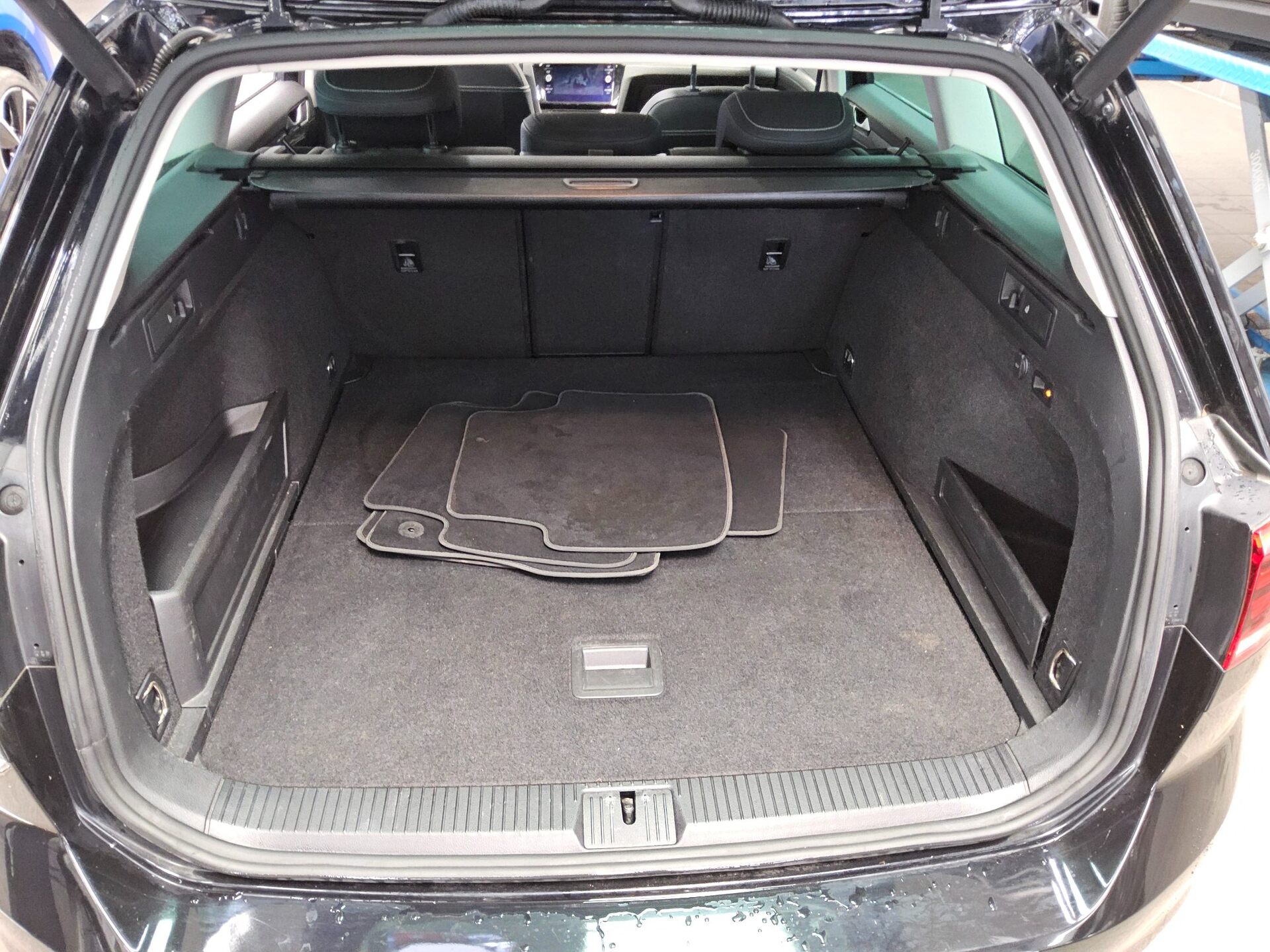 Volkswagen Passat Variant 2.0 TDI Business Leder Navi AHK 11