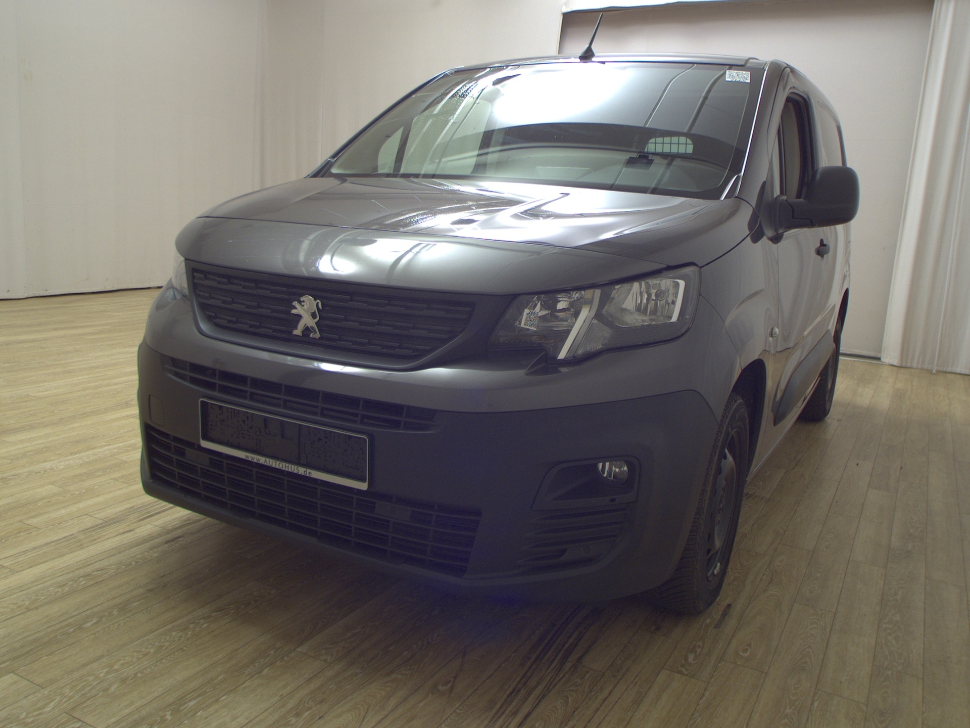 Peugeot Partner 1.5 BlueHDI Premium Navi SHZ PDC Klima 2