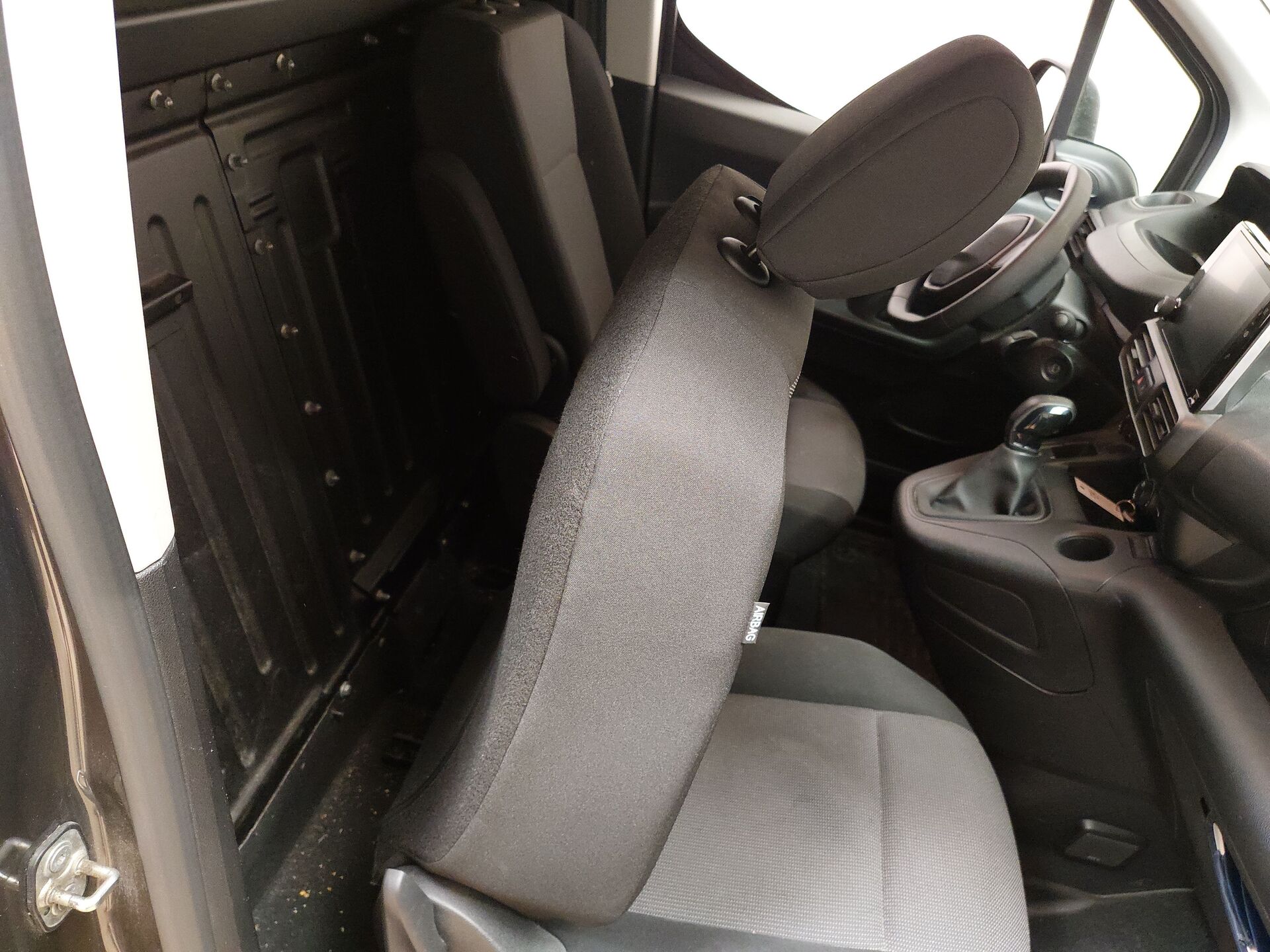 Peugeot Partner 1.5 BlueHDI Premium Navi SHZ PDC Klima 18