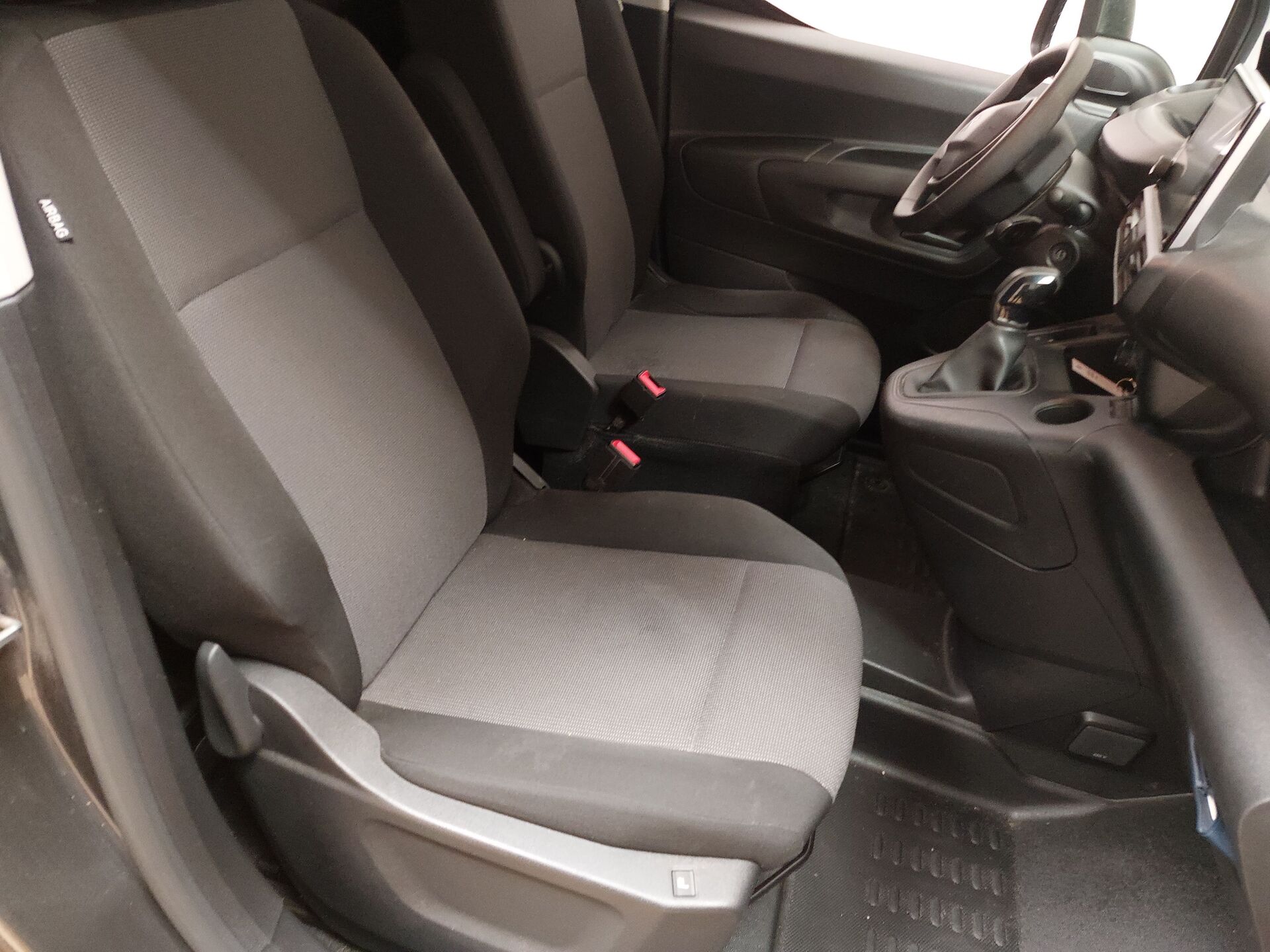 Peugeot Partner 1.5 BlueHDI Premium Navi SHZ PDC Klima 15