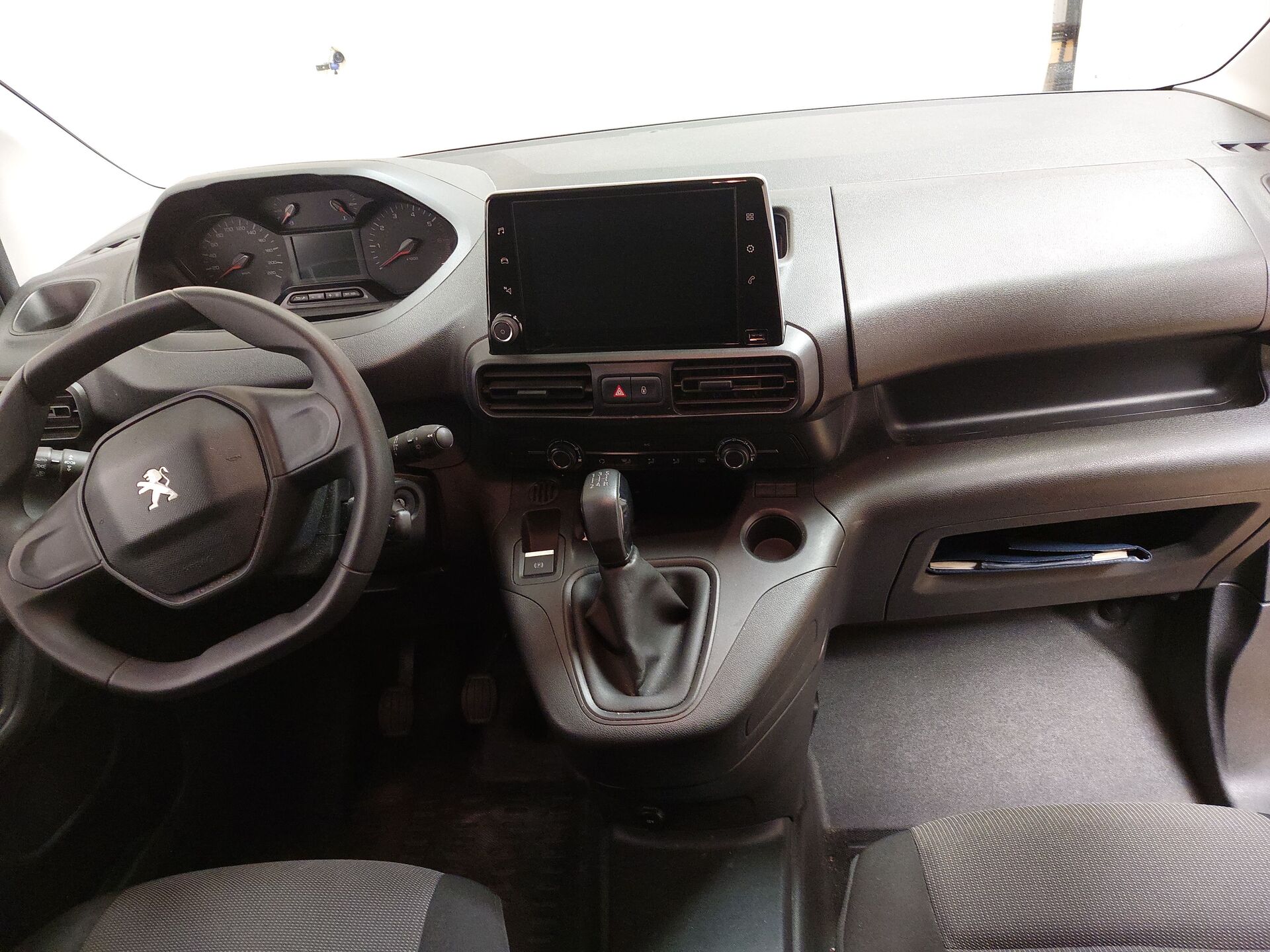 Peugeot Partner 1.5 BlueHDI Premium Navi SHZ PDC Klima 16