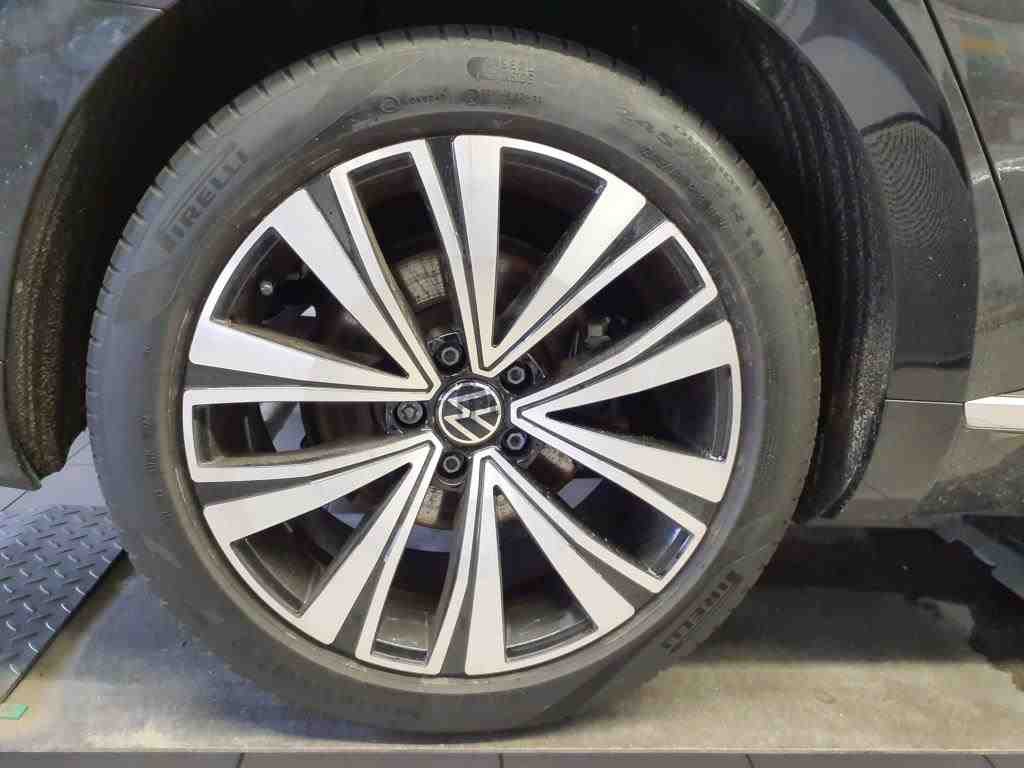 Volkswagen Arteon 1.4 TSI e Elegance NAVI SHZ RFK LED AHK 12
