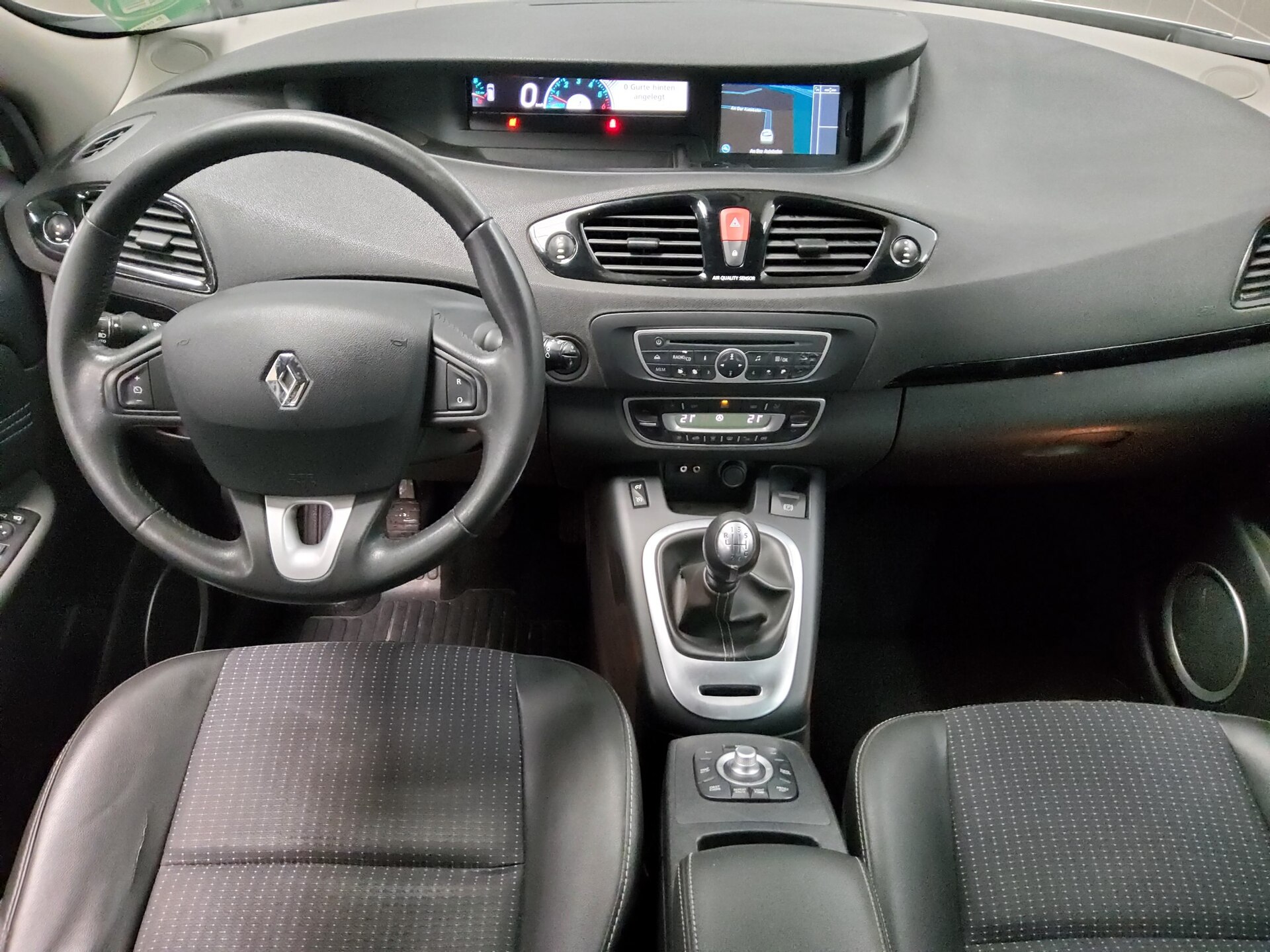 Renault Grand Scenic 1.6 dCi Dynamique 7-Sitzer Navi AHK 5