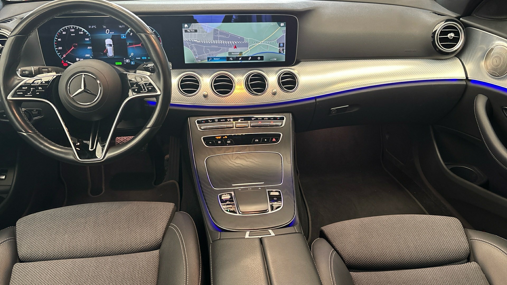 Mercedes-Benz E 220 T d Avantgarde T-Leder Navi LED Widescreen 6