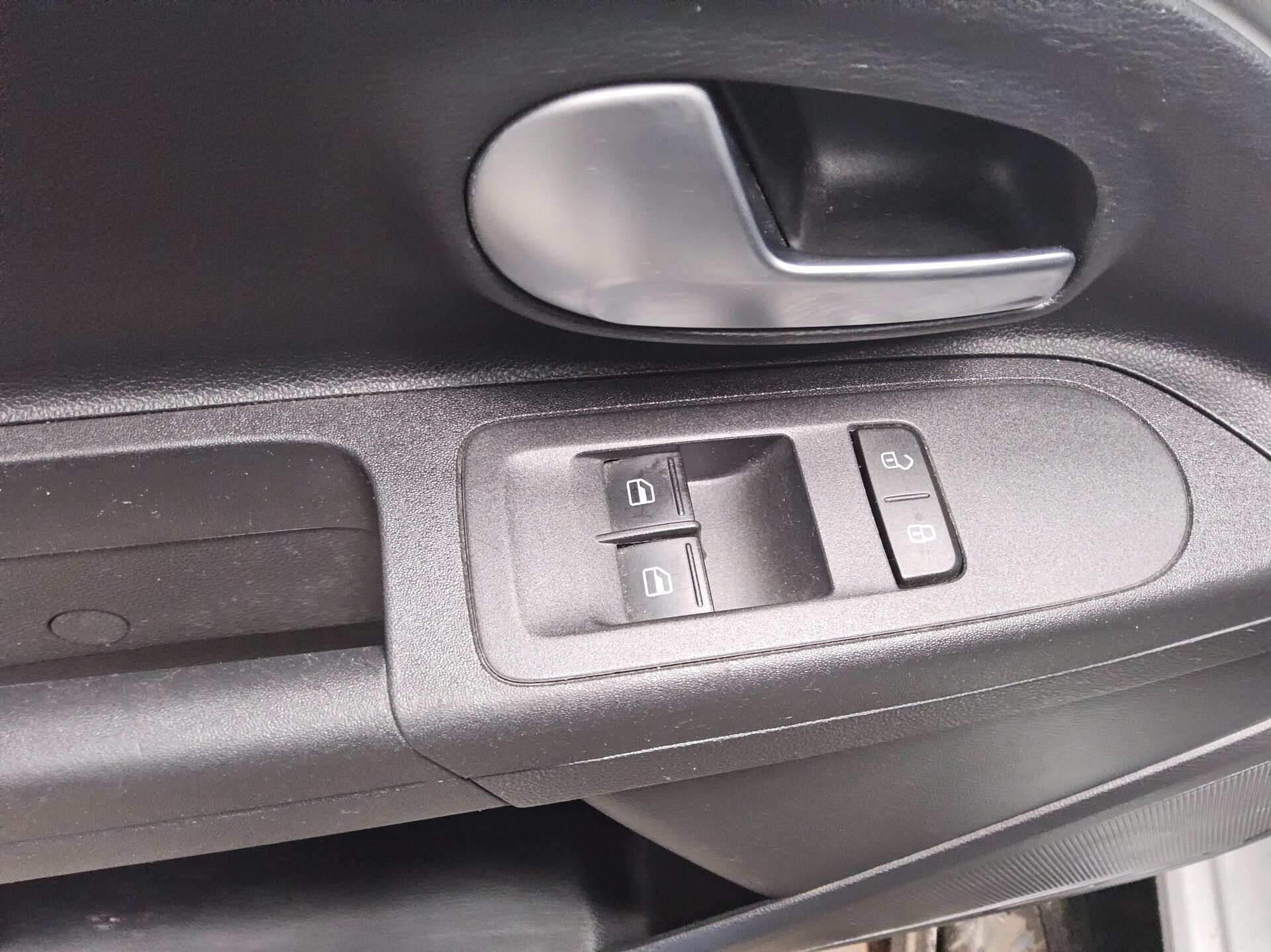 Volkswagen e-up! DAB+ Klima 9
