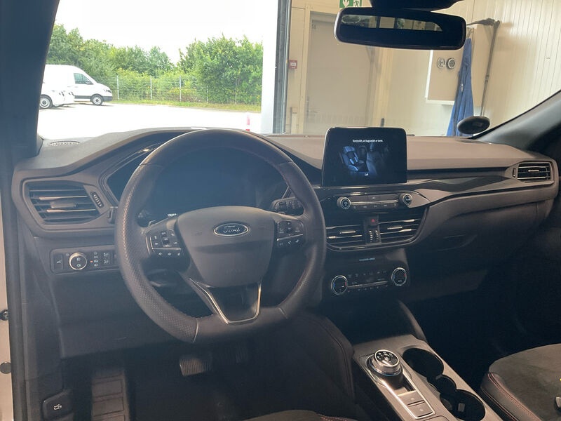 Ford Kuga 1.5 EB ST-Line NAVI KLIMAAUT SHZ RFK LED 5