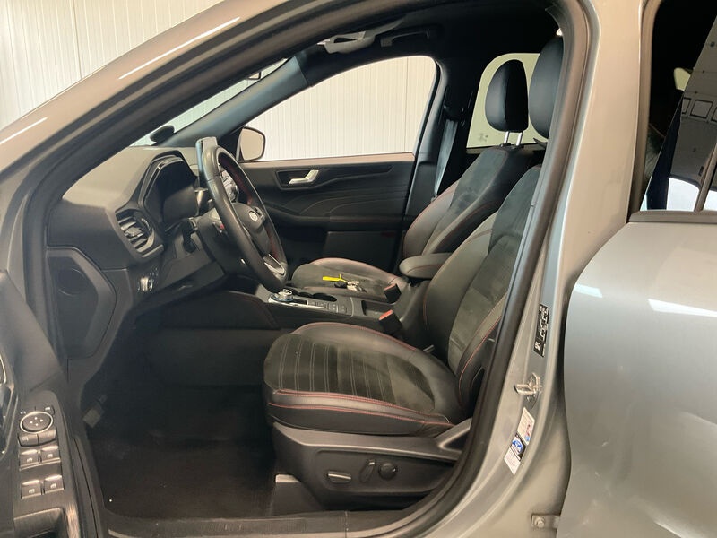 Ford Kuga 1.5 EB ST-Line NAVI KLIMAAUT SHZ RFK LED 6
