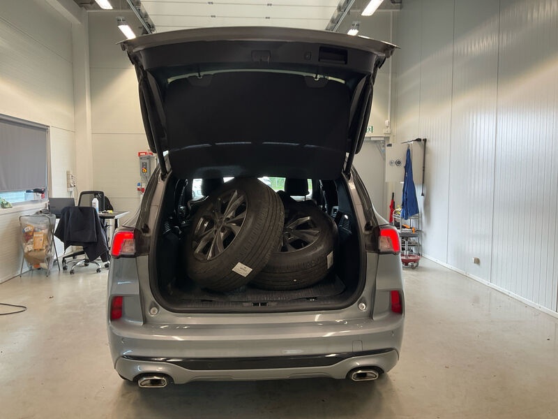 Ford Kuga 1.5 EB ST-Line NAVI KLIMAAUT SHZ RFK LED 11